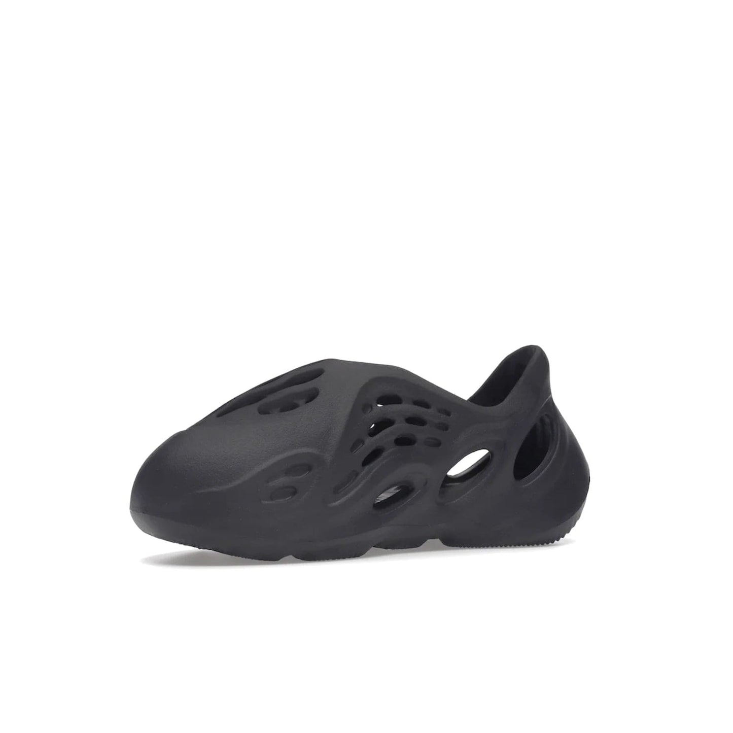 adidas Yeezy Foam RNR Onyx (Kids) - Image 16 - Only at www.BallersClubKickz.com - The adidas Yeezy Foam RNR Kids Onyx is a futuristic take on a classic shoe. This shoe comes with an all-over onyx colourway, EVA foam upper & textured footbed. Wavy traction pattern ensures grip & the design was released in June 2022 with a retail price of $60.
