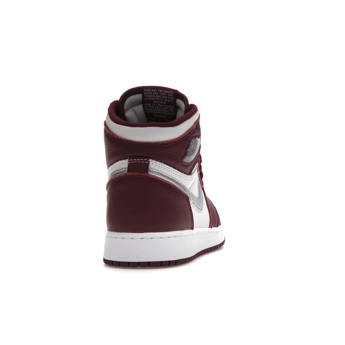 Jordan 1 Retro High OG Bordeaux (GS) - Image 29 - Only at www.BallersClubKickz.com - #
Introducing the Air Jordan 1 Retro High OG Bordeaux GS – a signature colorway part of the Jordan Brand Fall 2021 lineup. White leather upper & Bordeaux overlays, metallic silver swoosh, jeweled Air Jordan Wings logo & more. Step up your style game with this sleek fall season silhouette.