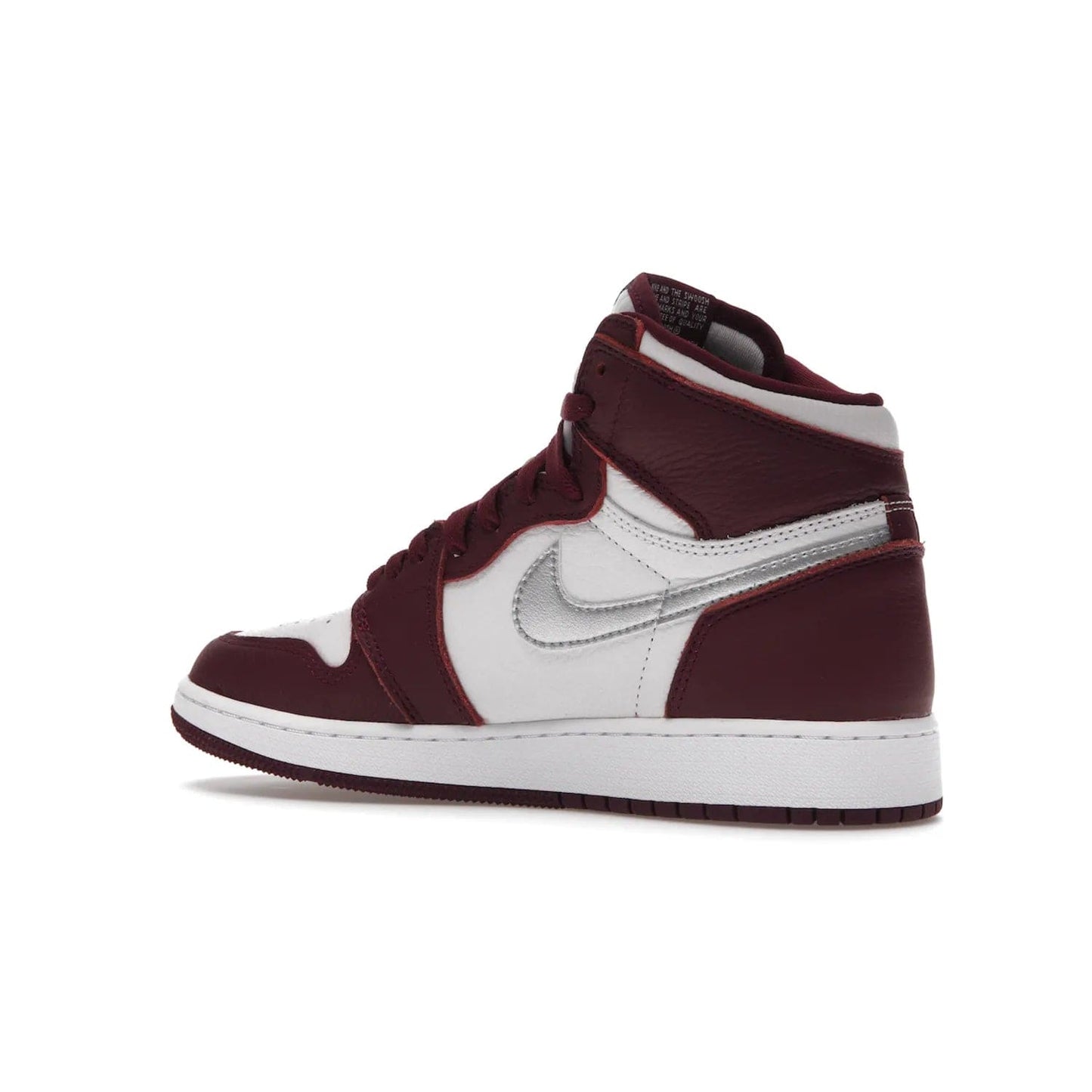 Jordan 1 Retro High OG Bordeaux (GS) - Image 22 - Only at www.BallersClubKickz.com - #
Introducing the Air Jordan 1 Retro High OG Bordeaux GS – a signature colorway part of the Jordan Brand Fall 2021 lineup. White leather upper & Bordeaux overlays, metallic silver swoosh, jeweled Air Jordan Wings logo & more. Step up your style game with this sleek fall season silhouette.