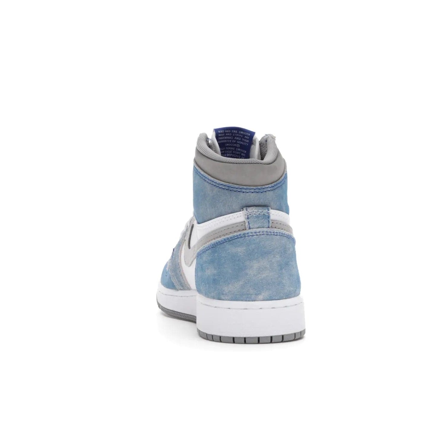 Jordan 1 Retro High Hyper Royal Smoke Grey (GS) - Image 27 - Only at www.BallersClubKickz.com - #
Introducing the Air Jordan 1 Retro High Hyper Royal Smoke Grey (GS). White leather upper with Light Smoke Grey Swoosh, blue suede overlays, Nike Air logo, Swoosh, and Wings. Timeless design released on April 17, 2021. Retailed for $130.