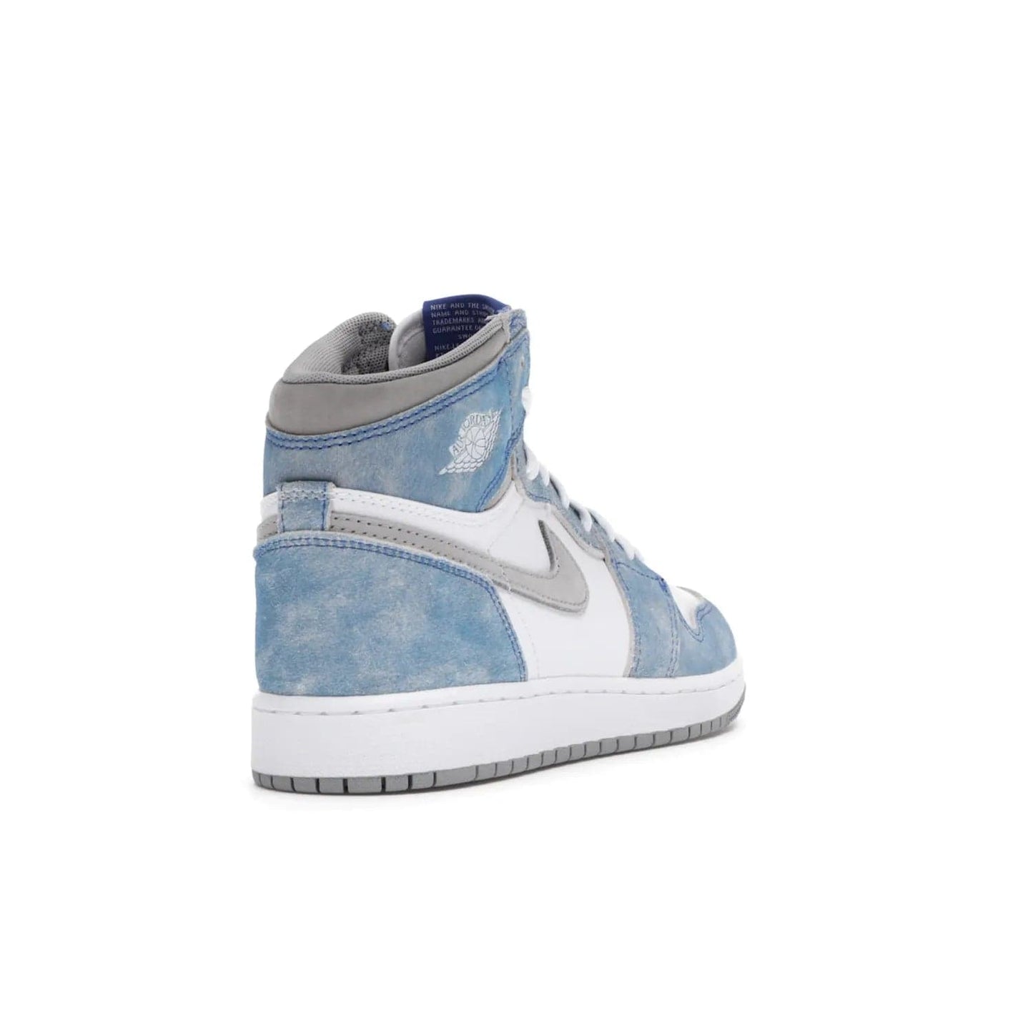 Jordan 1 Retro High Hyper Royal Smoke Grey (GS) - Image 31 - Only at www.BallersClubKickz.com - #
Introducing the Air Jordan 1 Retro High Hyper Royal Smoke Grey (GS). White leather upper with Light Smoke Grey Swoosh, blue suede overlays, Nike Air logo, Swoosh, and Wings. Timeless design released on April 17, 2021. Retailed for $130.