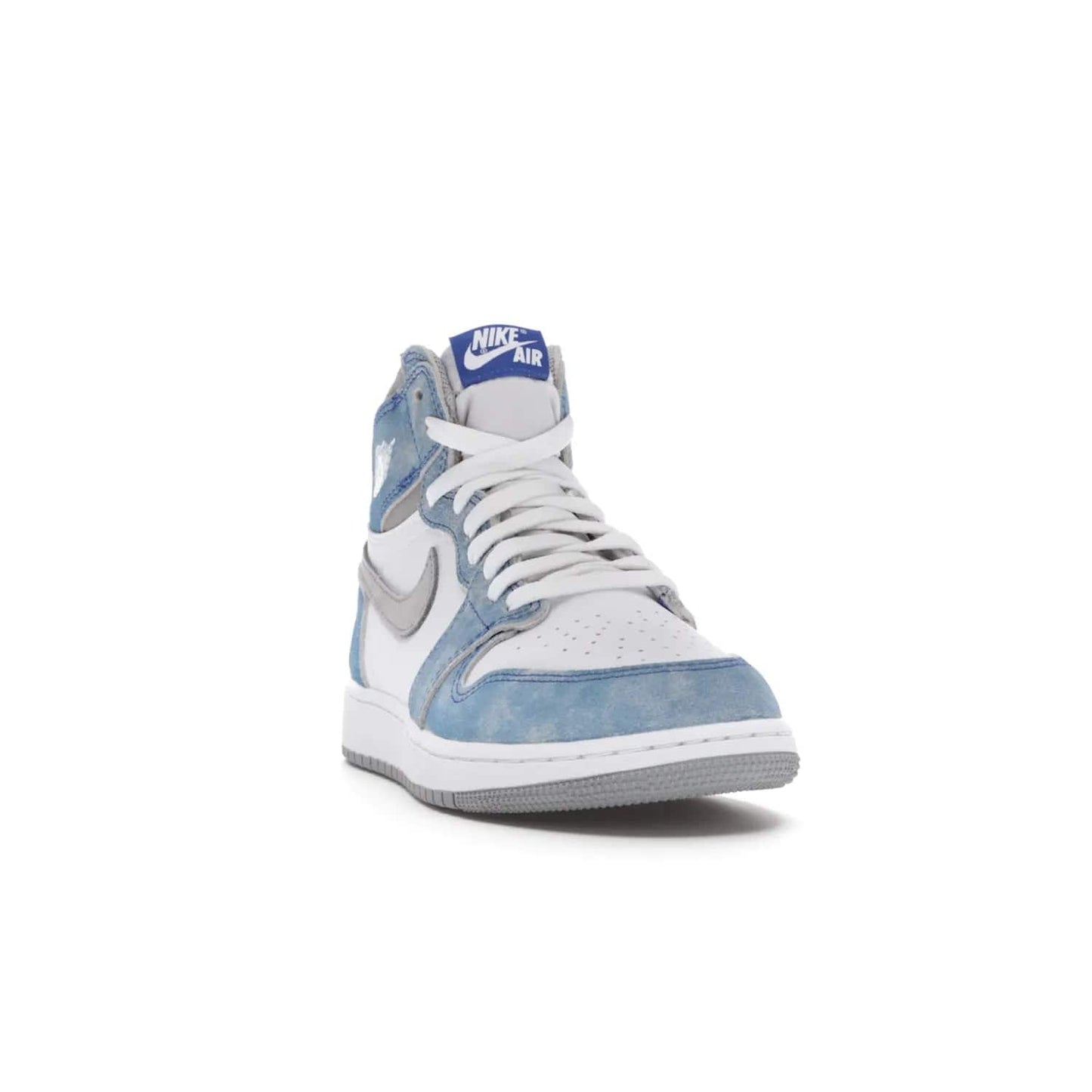 Jordan 1 Retro High Hyper Royal Smoke Grey (GS) - Image 8 - Only at www.BallersClubKickz.com - #
Introducing the Air Jordan 1 Retro High Hyper Royal Smoke Grey (GS). White leather upper with Light Smoke Grey Swoosh, blue suede overlays, Nike Air logo, Swoosh, and Wings. Timeless design released on April 17, 2021. Retailed for $130.