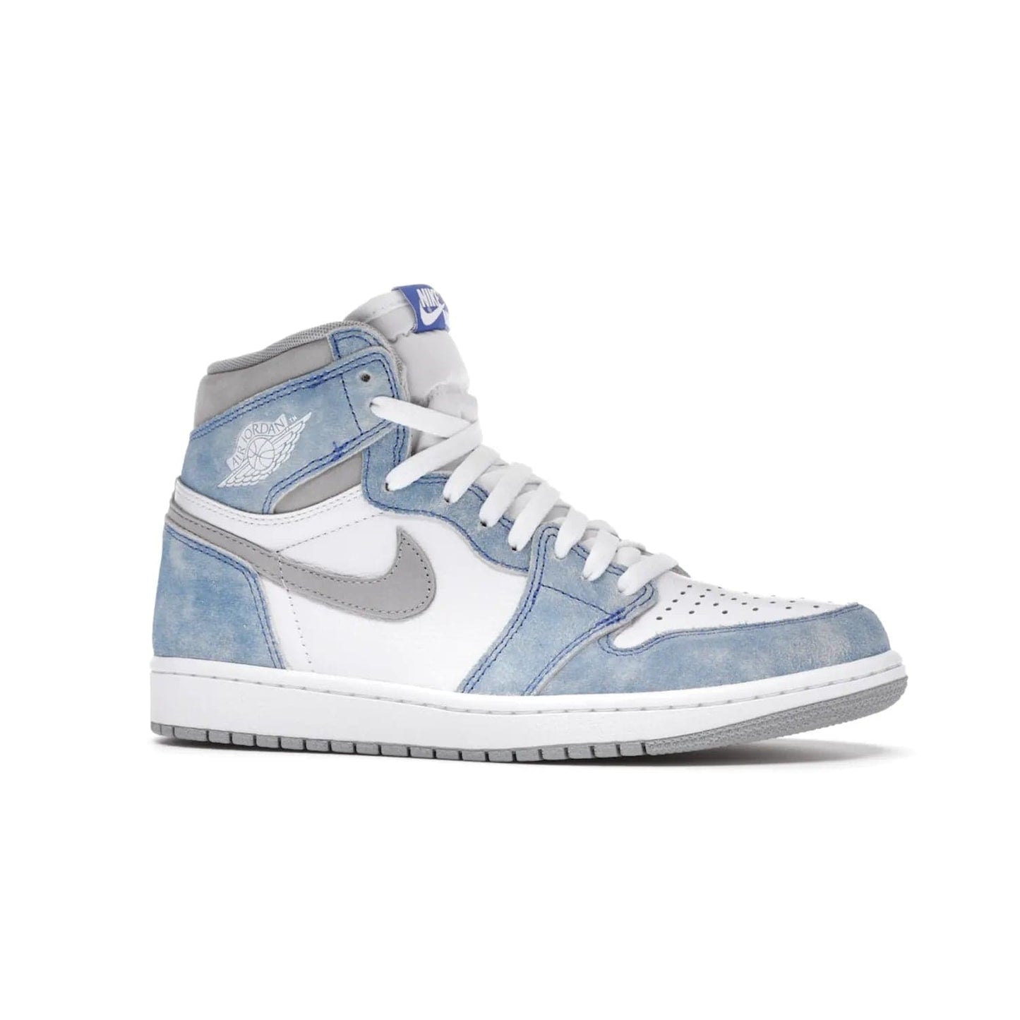 Jordan 1 Retro High OG Hyper Royal - Image 3 - Only at www.BallersClubKickz.com - A classic design with modern materials, the Air Jordan 1 Retro High OG Hyper Royal features Hyper Royal suede, Light Smoke Grey Durabuck Swoosh and ankle panels, a woven Nike Air label and a crisp white "Wings" logo. Released in April 2021.