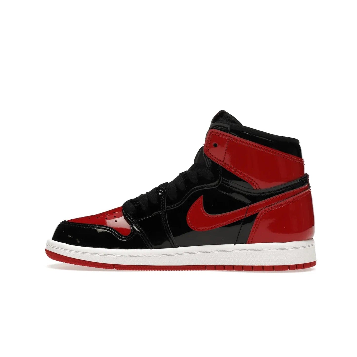 Jordan 1 Retro High OG Patent Bred (PS) - Image 20 - Only at www.BallersClubKickz.com - A timeless classic, the Air Jordan 1 Retro High OG Bred Patent PS features patent leather and debossed Air Jordan Wings motifs. Classic black, white and varsity red colourway on a comfortable and stylish sneaker. Shop this must-have now.