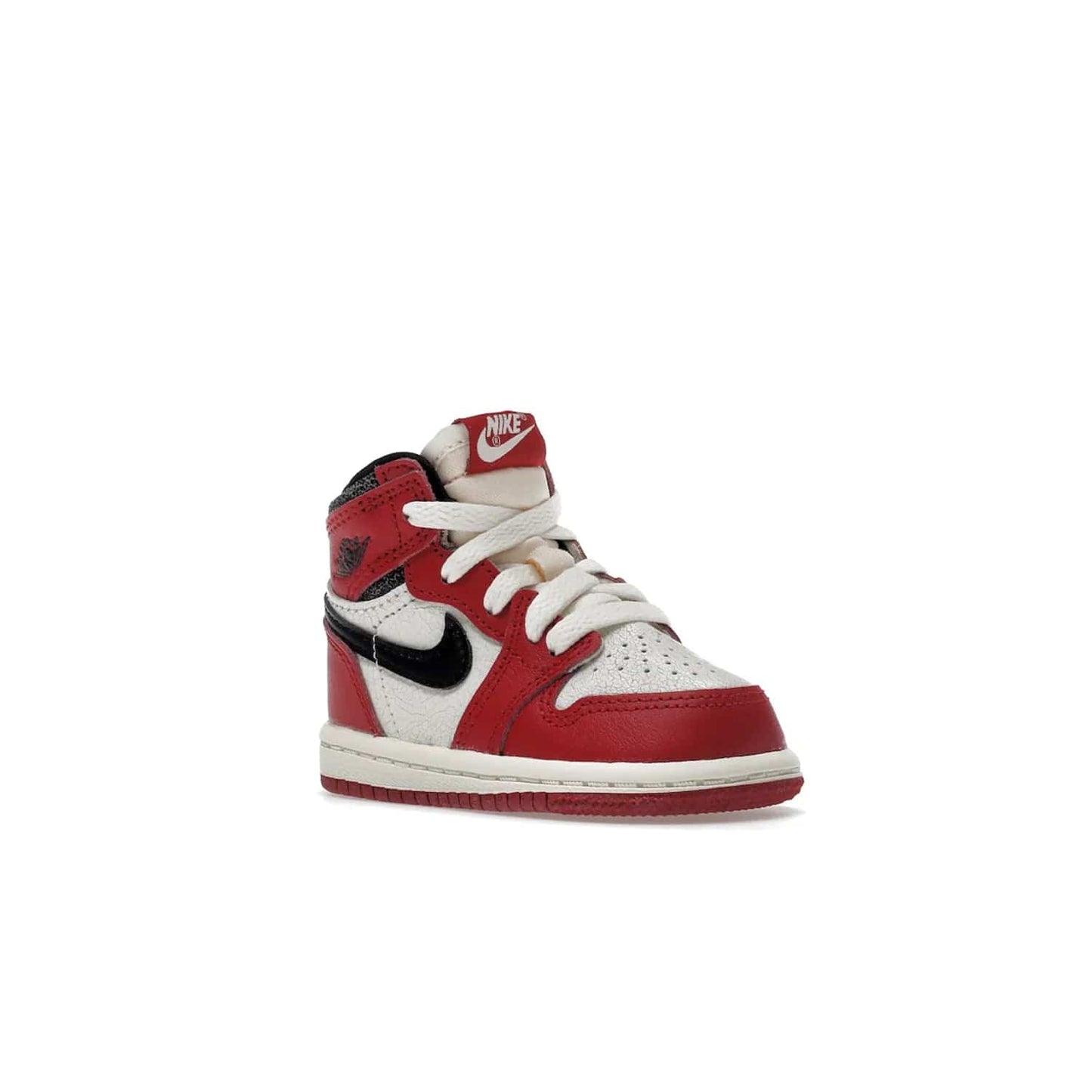 Jordan 1 Retro High OG Chicago Lost and Found (TD) - Image 5 - Only at www.BallersClubKickz.com - Introducing the Air Jordan 1 Retro High OG Lost and Found TD – a vibrant combination of 4 colors: muslin, varsity, sail and black. Featuring a crackled leather upper and AIR units for comfort and a signature Wings logo, these retro shoes add comfort and style for your little ones at $70. Get your pair before 19th December 2022!