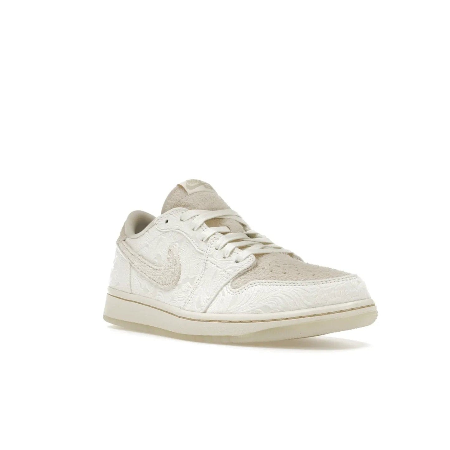 Jordan 1 Retro Low OG Chris Paul - Image 6 - Only at www.BallersClubKickz.com - Jordan 1 Retro Low OG Chris Paul has arrived in a timeless colorway. Light cream upper with matching sail trim and the iconic Jumpman logo. Add classic style to your wardrobe with this sleek sneaker. Grab your pair today!