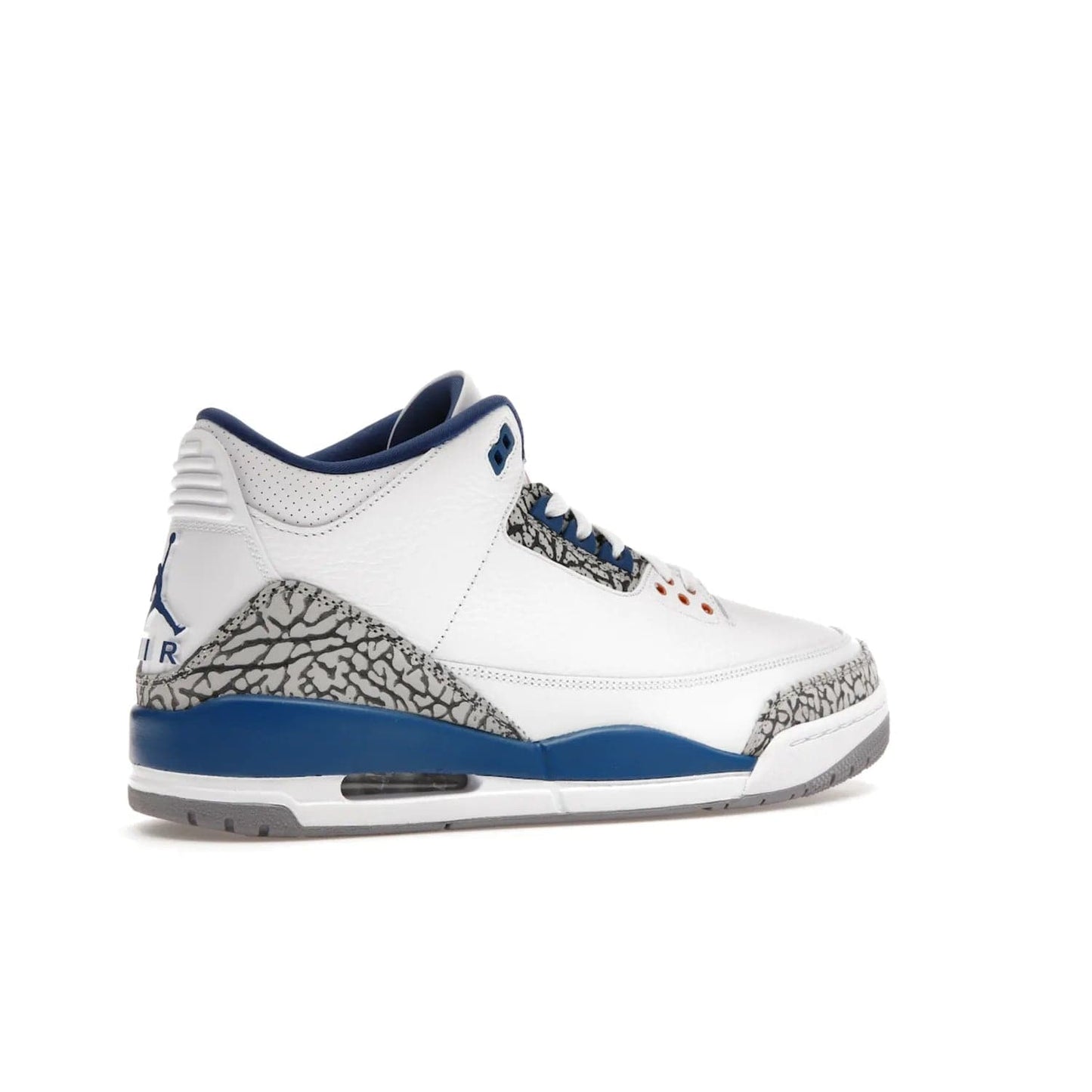 Jordan 3 Retro Wizards - Image 34 - Only at www.BallersClubKickz.com - ##
Special tribute sneaker from Jordan Brand to Michael Jordan's time with the Washington Wizards. Iconic white upper, orange Jumpman logo, blue accents, metallic copper details, and cement grey outsole. Buy the Air Jordan 3 Retro Wizards April 29, 2023.