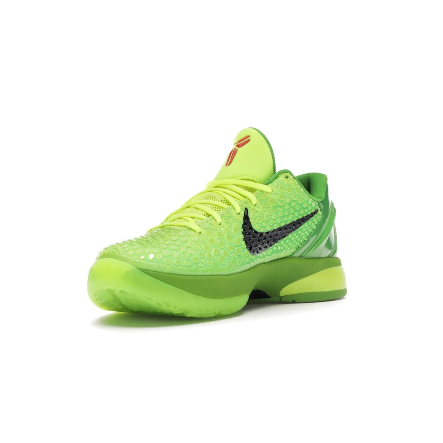 Nike Kobe 6 Protro Grinch (2020) - Image 14 - Only at www.BallersClubKickz.com - #
The Nike Kobe 6 Protro Grinch updates the iconic 2011 design with modern tech like a Zoom Air cushioning system, scaled-down traction, and updated silhouette. Experience the textured Green Apple and Volt upper plus bright red and green accents for $180.