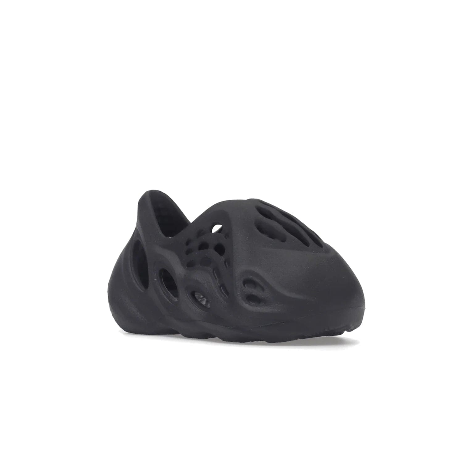 adidas Yeezy Foam RNR Onyx (Infants) - Image 5 - Only at www.BallersClubKickz.com - Introducing the adidas Yeezy Foam RNR Onyx Infants: a stylishly light & comfortable shoe with a sculpted heel & textured footbed. Sleek black design with oval & circular perforations & wavy traction pattern. The perfect balance of style & comfort for your little one.