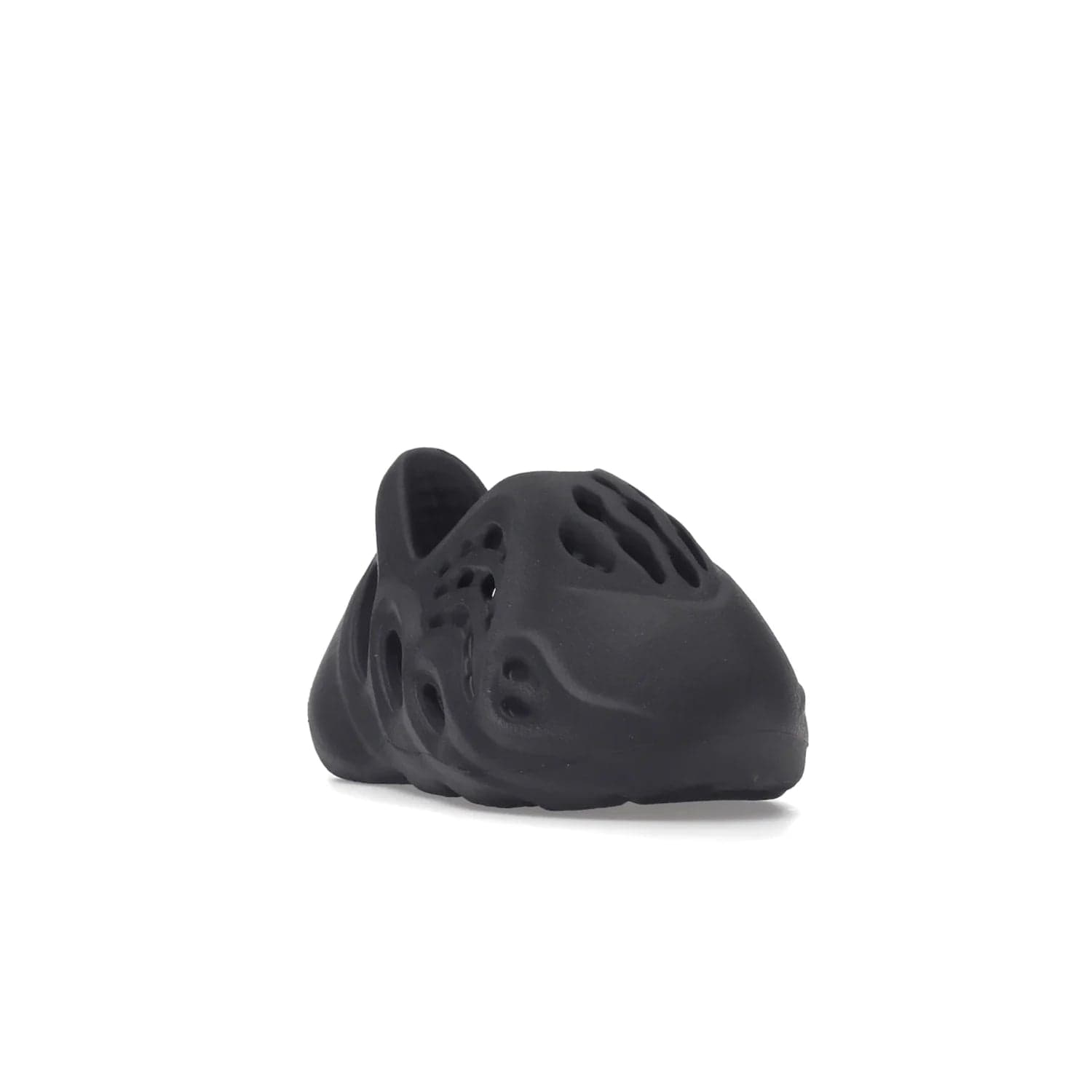 adidas Yeezy Foam RNR Onyx (Infants) - Image 7 - Only at www.BallersClubKickz.com - Introducing the adidas Yeezy Foam RNR Onyx Infants: a stylishly light & comfortable shoe with a sculpted heel & textured footbed. Sleek black design with oval & circular perforations & wavy traction pattern. The perfect balance of style & comfort for your little one.