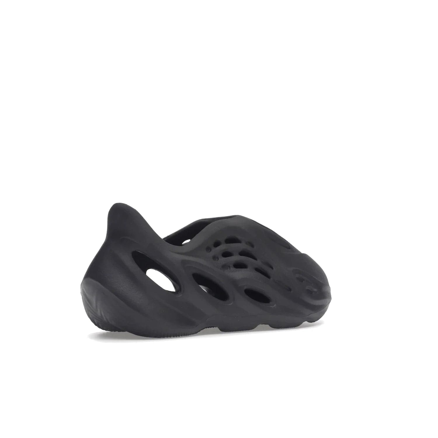 adidas Yeezy Foam RNR Onyx (Kids) - Image 33 - Only at www.BallersClubKickz.com - The adidas Yeezy Foam RNR Kids Onyx is a futuristic take on a classic shoe. This shoe comes with an all-over onyx colourway, EVA foam upper & textured footbed. Wavy traction pattern ensures grip & the design was released in June 2022 with a retail price of $60.