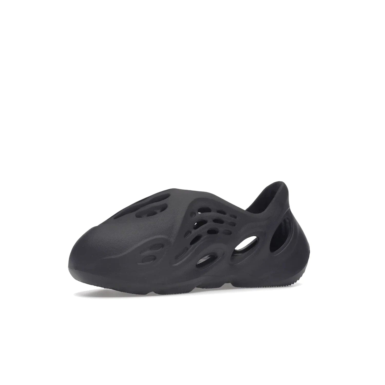 adidas Yeezy Foam RNR Onyx (Kids) - Image 16 - Only at www.BallersClubKickz.com - The adidas Yeezy Foam RNR Kids Onyx is a futuristic take on a classic shoe. This shoe comes with an all-over onyx colourway, EVA foam upper & textured footbed. Wavy traction pattern ensures grip & the design was released in June 2022 with a retail price of $60.