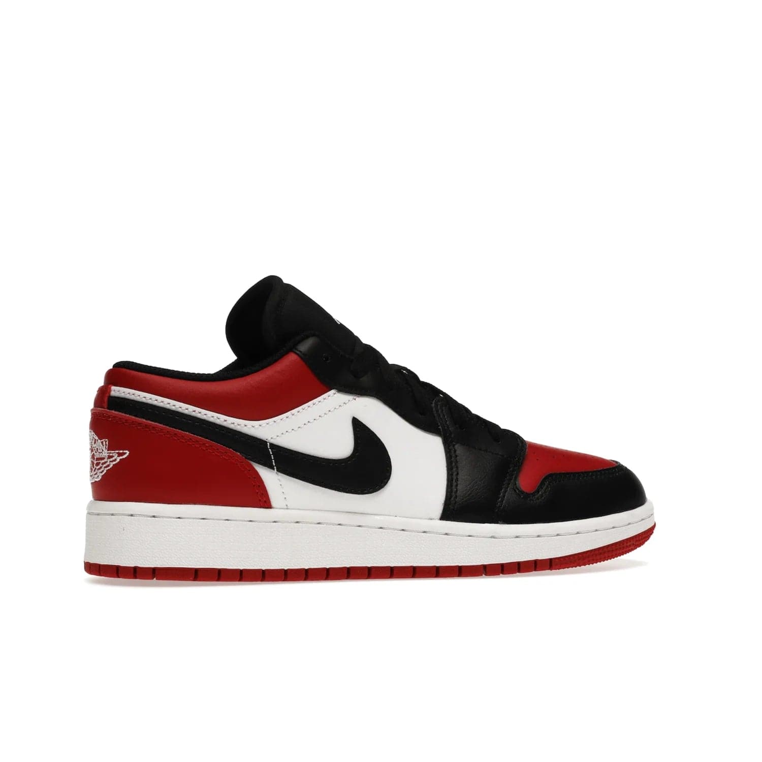 Jordan 1 Low Bred Toe (GS) - Image 35 - Only at www.BallersClubKickz.com - #
Iconic sneaker from Jordan brand with classic colorway, unique detailing & Air Jordan Wings logo. Step into the shoes of the greats with the Jordan 1 Low Bred Toe GS!