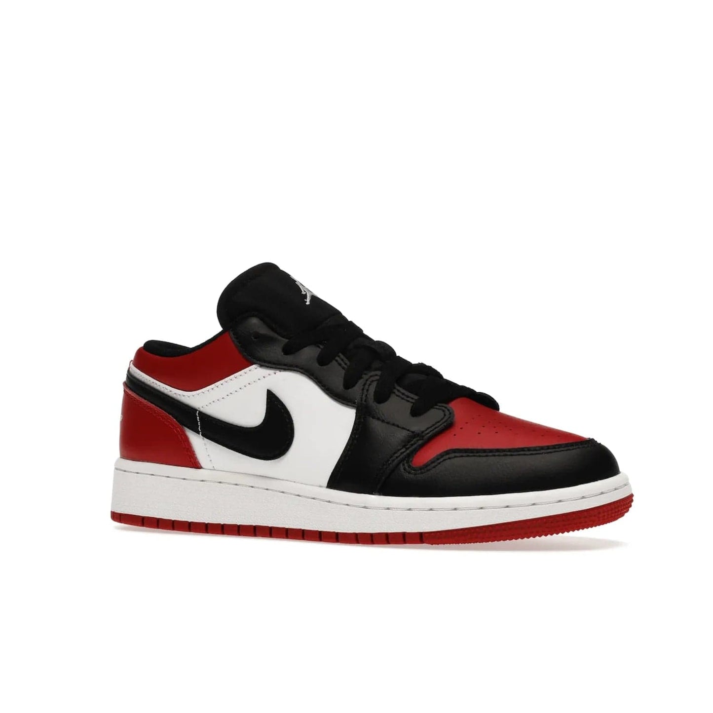Jordan 1 Low Bred Toe (GS) - Image 4 - Only at www.BallersClubKickz.com - #
Iconic sneaker from Jordan brand with classic colorway, unique detailing & Air Jordan Wings logo. Step into the shoes of the greats with the Jordan 1 Low Bred Toe GS!