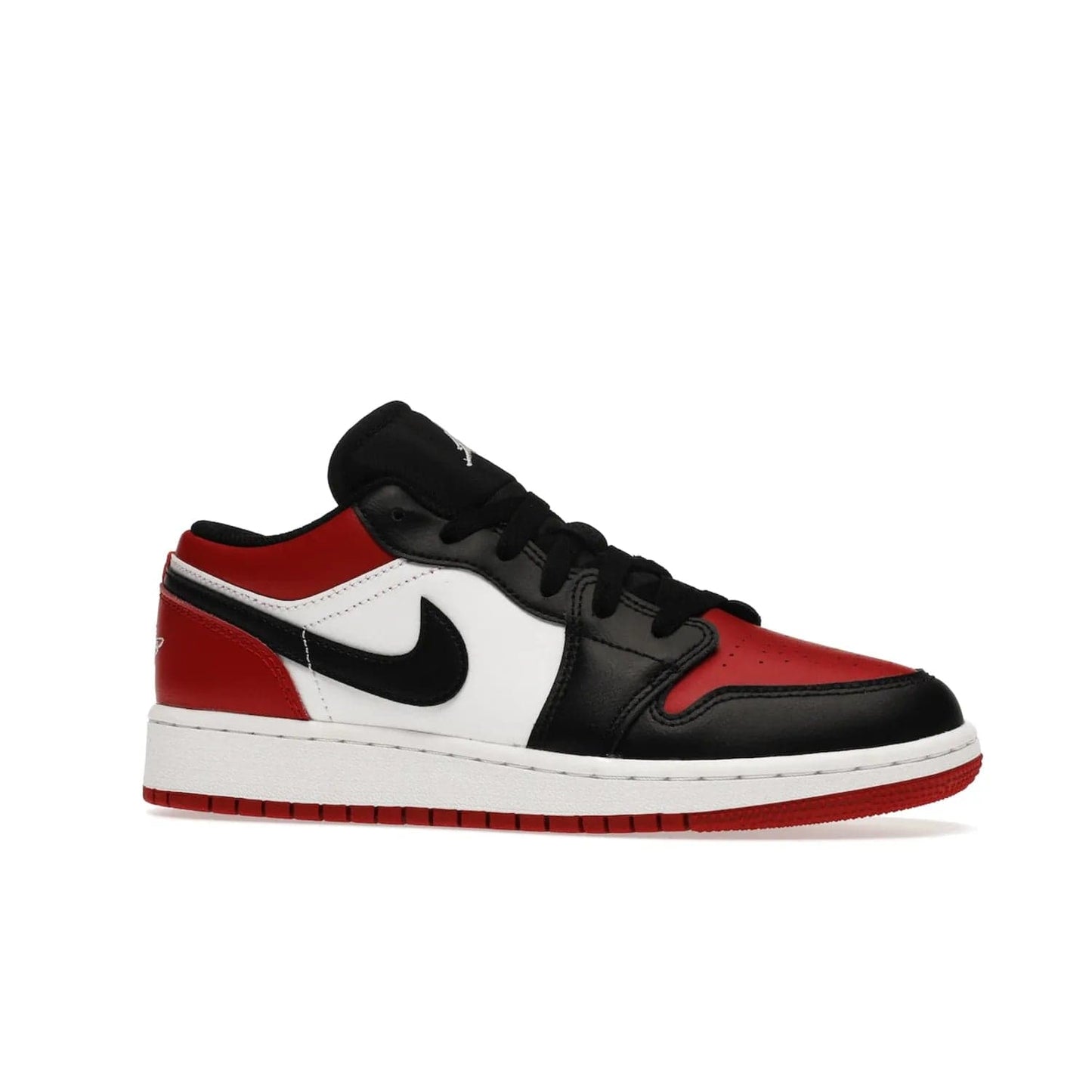 Jordan 1 Low Bred Toe (GS) - Image 3 - Only at www.BallersClubKickz.com - #
Iconic sneaker from Jordan brand with classic colorway, unique detailing & Air Jordan Wings logo. Step into the shoes of the greats with the Jordan 1 Low Bred Toe GS!