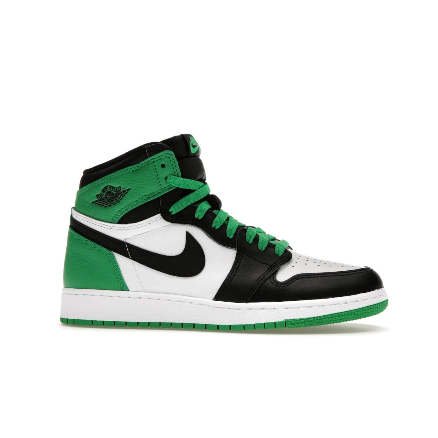 Jordan 1 Retro High OG Lucky Green (GS) - Image 2 - Only at www.BallersClubKickz.com - Freshly dropped Jordan 1 Retro High OG in black/lucky green, the perfect casual sneaker. White outsole for a truly unique look. Get them now in stores.