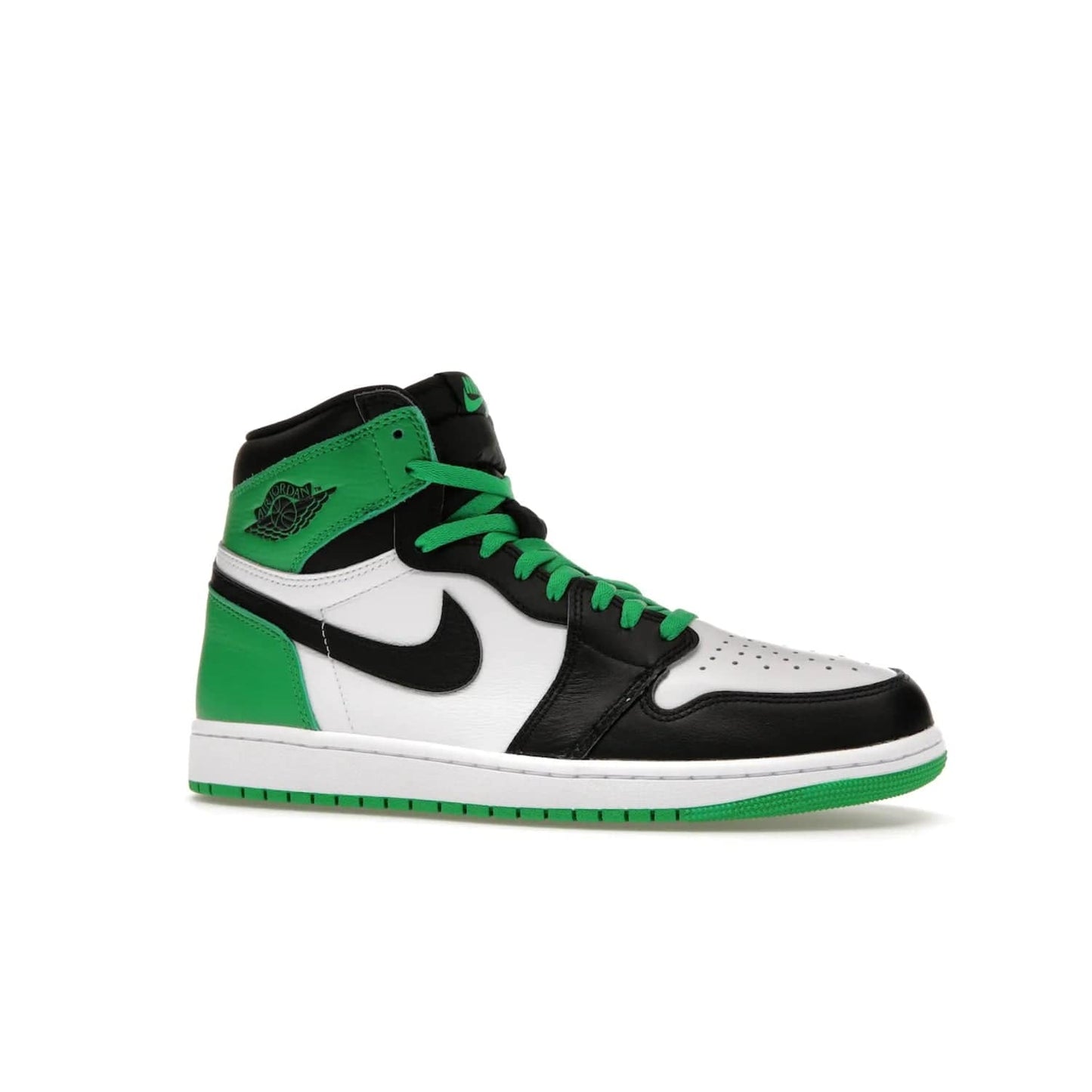 Jordan 1 Retro High OG Lucky Green - Image 3 - Only at www.BallersClubKickz.com - Experience luck with the release of the Air Jordan 1 Retro High OG Lucky Green. A leather upper with black, white and signature green accents hits the mark. Nike branding in Lucky Green and laces complete the look. Get lucky April 15, 2023.