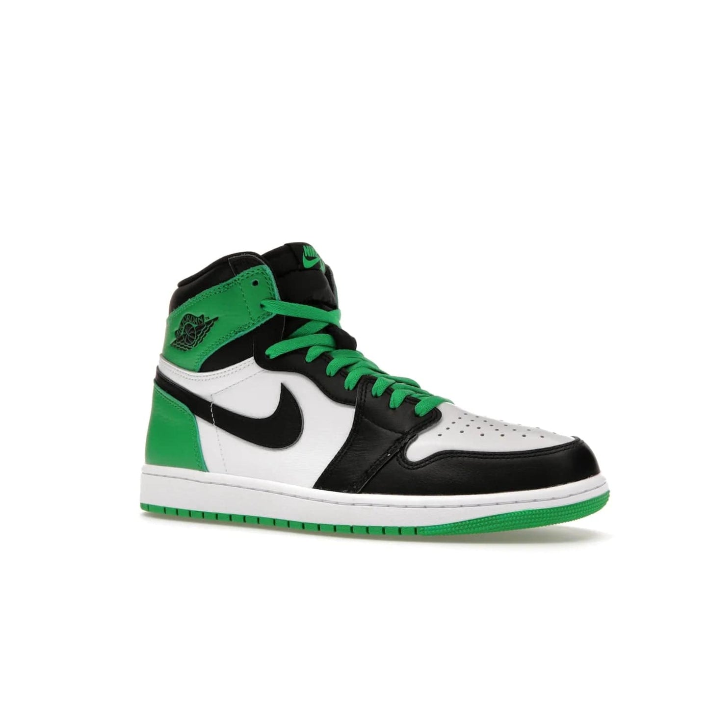 Jordan 1 Retro High OG Lucky Green - Image 4 - Only at www.BallersClubKickz.com - Experience luck with the release of the Air Jordan 1 Retro High OG Lucky Green. A leather upper with black, white and signature green accents hits the mark. Nike branding in Lucky Green and laces complete the look. Get lucky April 15, 2023.