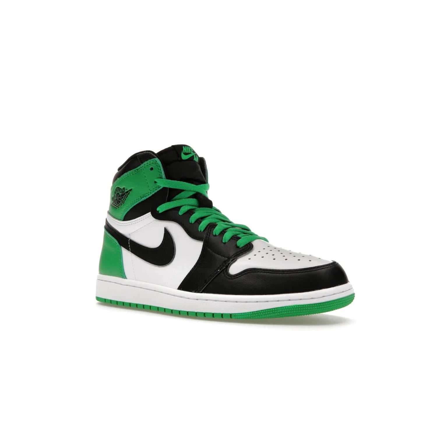 Jordan 1 Retro High OG Lucky Green - Image 5 - Only at www.BallersClubKickz.com - Experience luck with the release of the Air Jordan 1 Retro High OG Lucky Green. A leather upper with black, white and signature green accents hits the mark. Nike branding in Lucky Green and laces complete the look. Get lucky April 15, 2023.