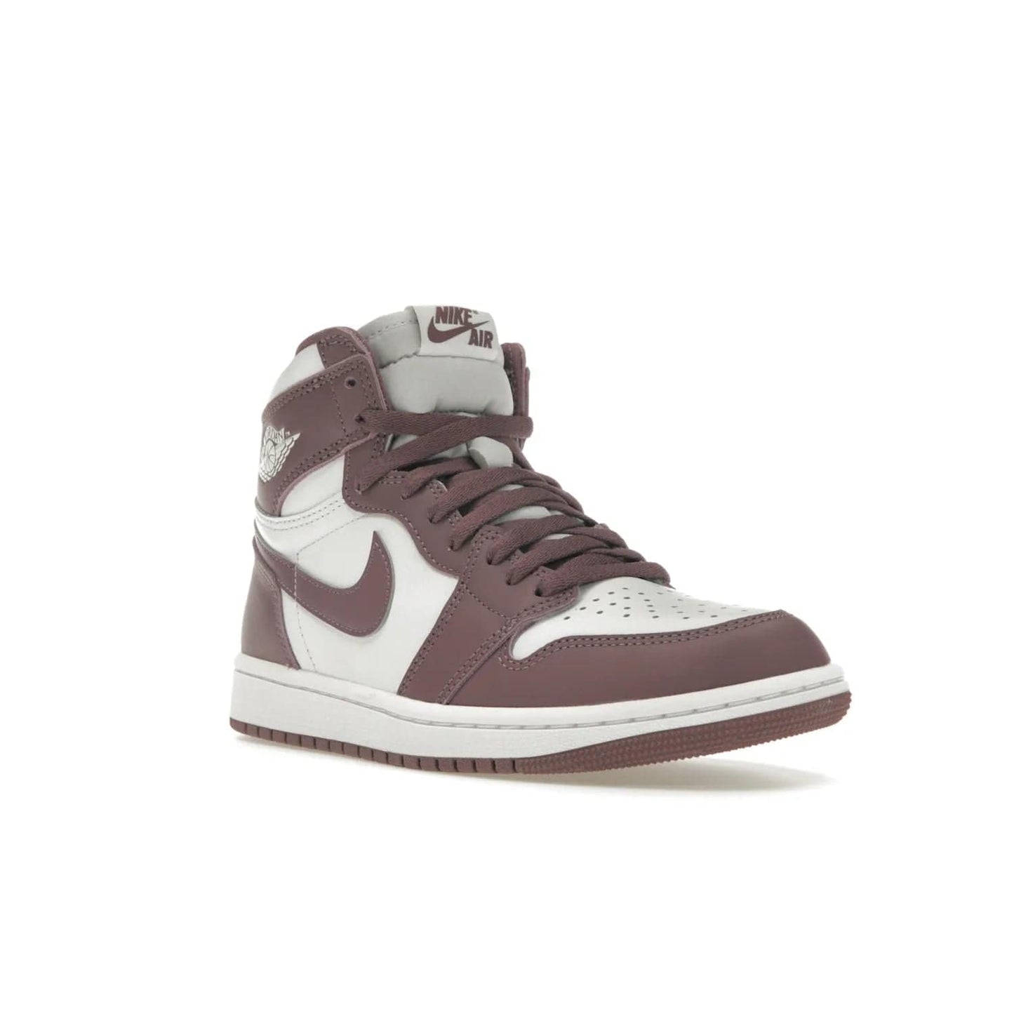 Jordan 1 Retro High OG Mauve - Image 6 - Only at www.BallersClubKickz.com - Eye-catching Jordan 1 Retro High OG Mauve releases October 14th, 2023. White base overlayed with Sky J Mauve hue, white trim. Turn heads with this bold, unique style.