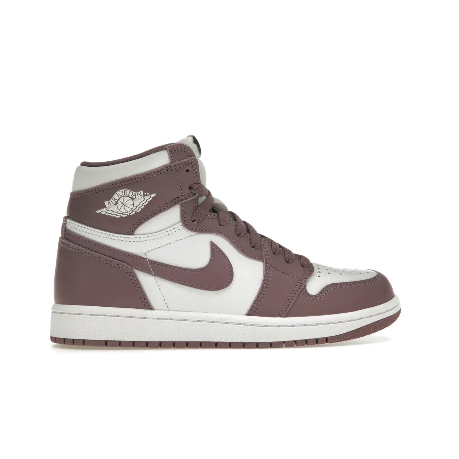Jordan 1 Retro High OG Mauve - Image 36 - Only at www.BallersClubKickz.com - Eye-catching Jordan 1 Retro High OG Mauve releases October 14th, 2023. White base overlayed with Sky J Mauve hue, white trim. Turn heads with this bold, unique style.