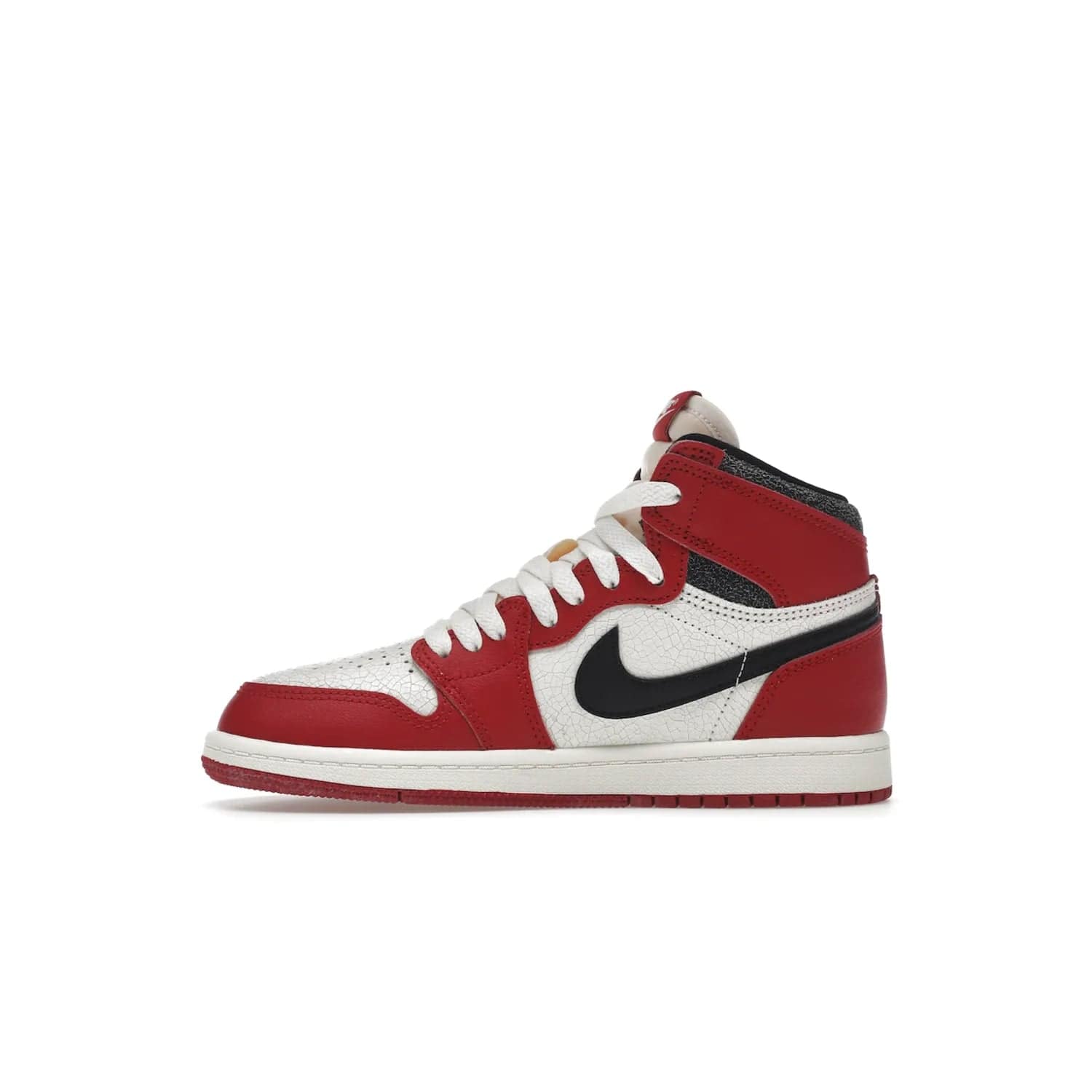 Jordan 1 Retro High OG Chicago Lost and Found (PS) - Image 19 - Only at www.BallersClubKickz.com - The Air Jordan 1 Retro High OG Lost and Found PS is a must-have for kid's shoe collections. It features contrasting hues and signature Jordan Brand details on a timeless silhouette. Releases 11/19/22.