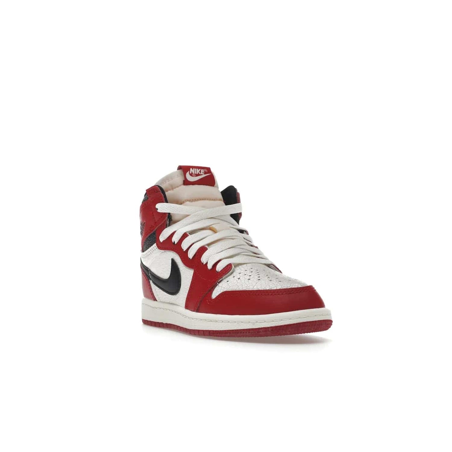 Jordan 1 Retro High OG Chicago Lost and Found (PS) - Image 7 - Only at www.BallersClubKickz.com - The Air Jordan 1 Retro High OG Lost and Found PS is a must-have for kid's shoe collections. It features contrasting hues and signature Jordan Brand details on a timeless silhouette. Releases 11/19/22.