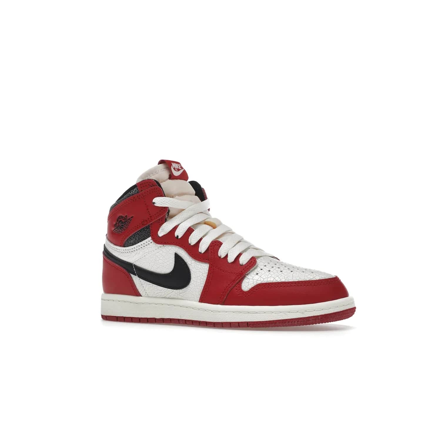 Jordan 1 Retro High OG Chicago Lost and Found (PS) - Image 4 - Only at www.BallersClubKickz.com - The Air Jordan 1 Retro High OG Lost and Found PS is a must-have for kid's shoe collections. It features contrasting hues and signature Jordan Brand details on a timeless silhouette. Releases 11/19/22.