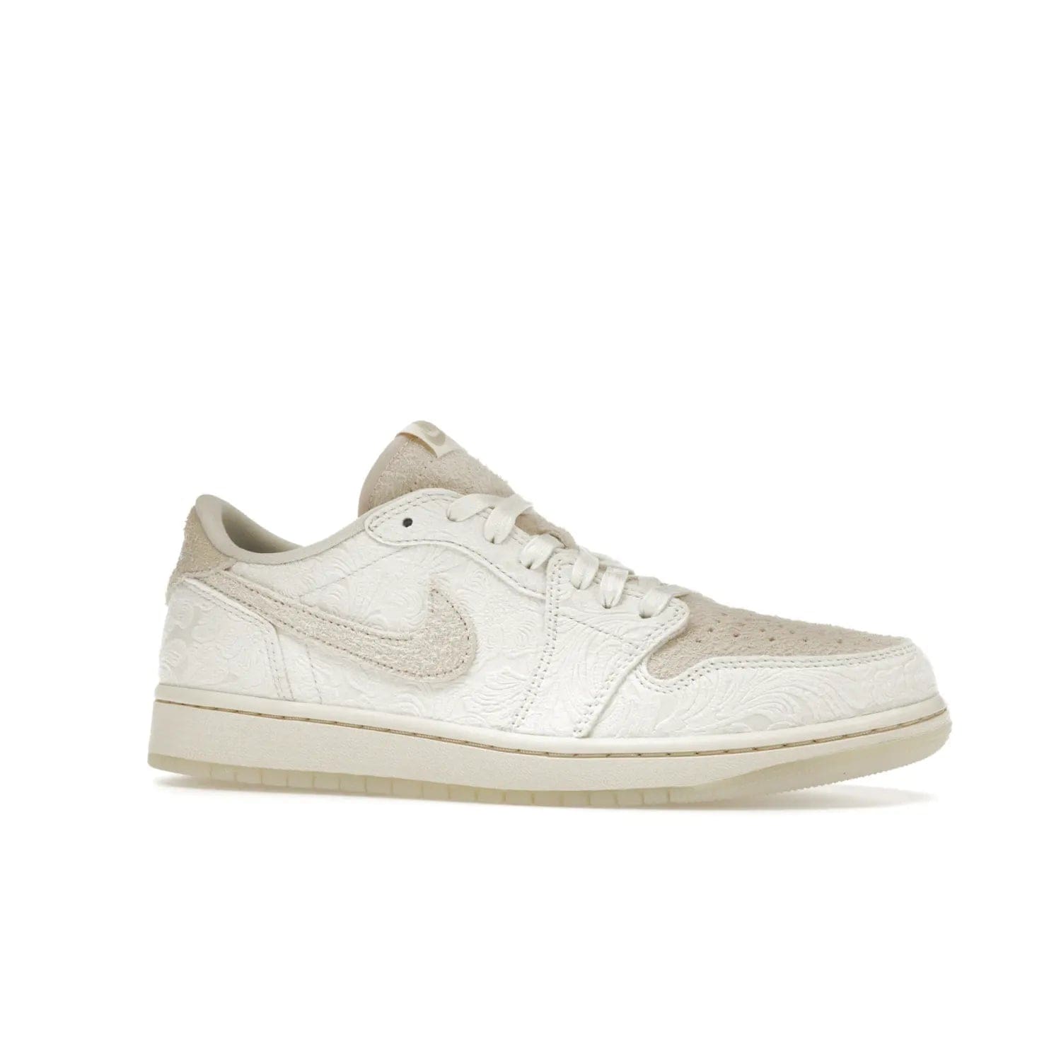 Jordan 1 Retro Low OG Chris Paul - Image 3 - Only at www.BallersClubKickz.com - Jordan 1 Retro Low OG Chris Paul has arrived in a timeless colorway. Light cream upper with matching sail trim and the iconic Jumpman logo. Add classic style to your wardrobe with this sleek sneaker. Grab your pair today!