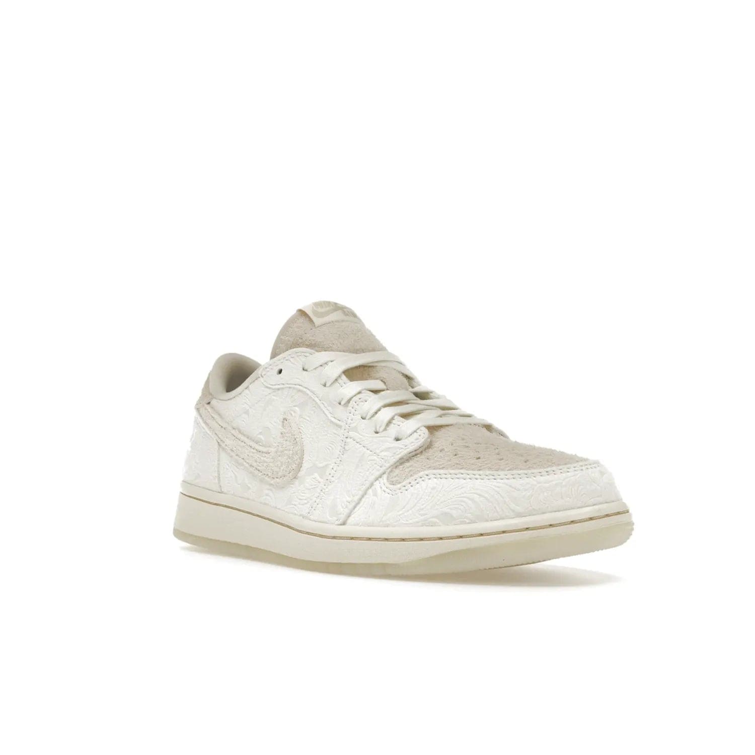 Jordan 1 Retro Low OG Chris Paul - Image 6 - Only at www.BallersClubKickz.com - Jordan 1 Retro Low OG Chris Paul has arrived in a timeless colorway. Light cream upper with matching sail trim and the iconic Jumpman logo. Add classic style to your wardrobe with this sleek sneaker. Grab your pair today!
