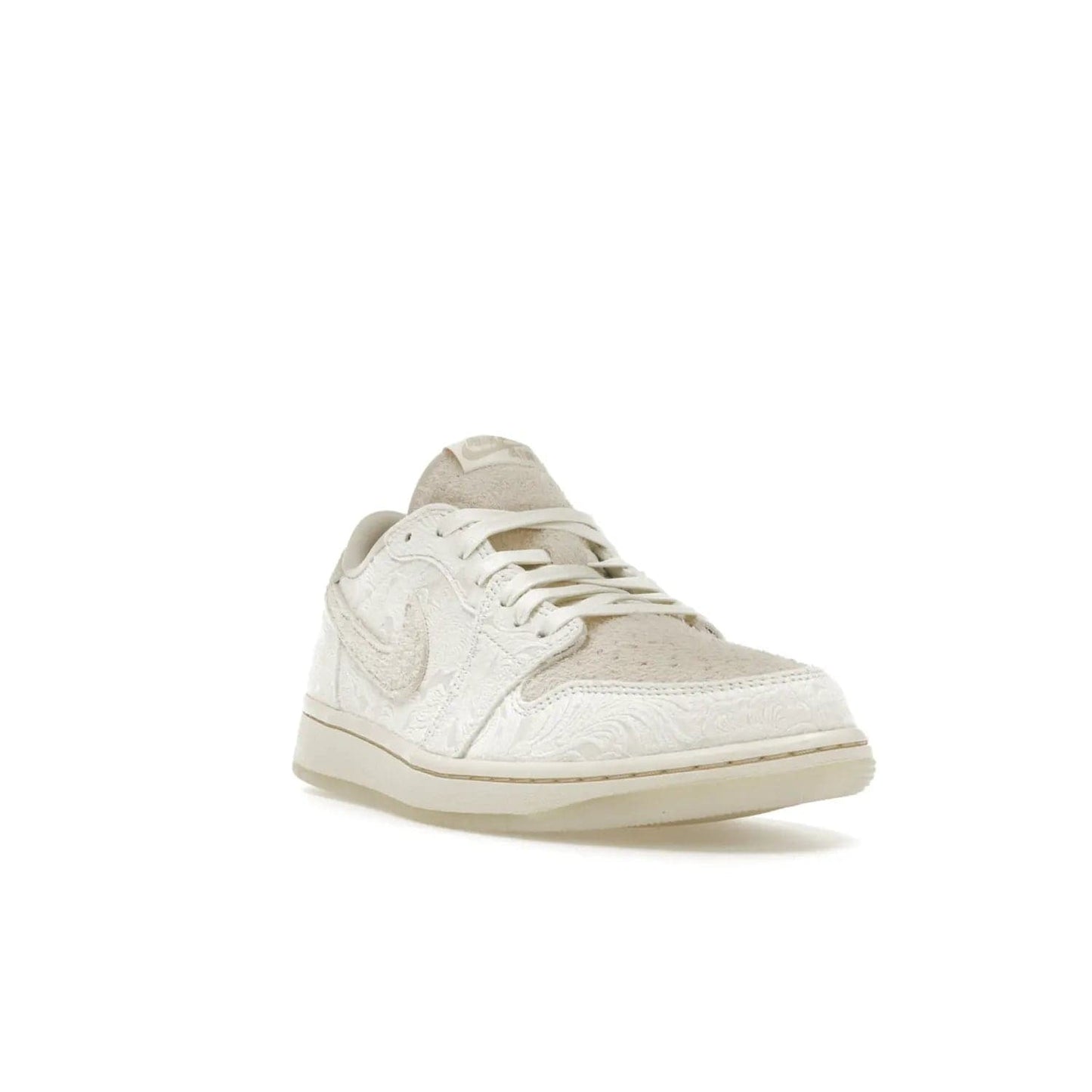 Jordan 1 Retro Low OG Chris Paul - Image 7 - Only at www.BallersClubKickz.com - Jordan 1 Retro Low OG Chris Paul has arrived in a timeless colorway. Light cream upper with matching sail trim and the iconic Jumpman logo. Add classic style to your wardrobe with this sleek sneaker. Grab your pair today!