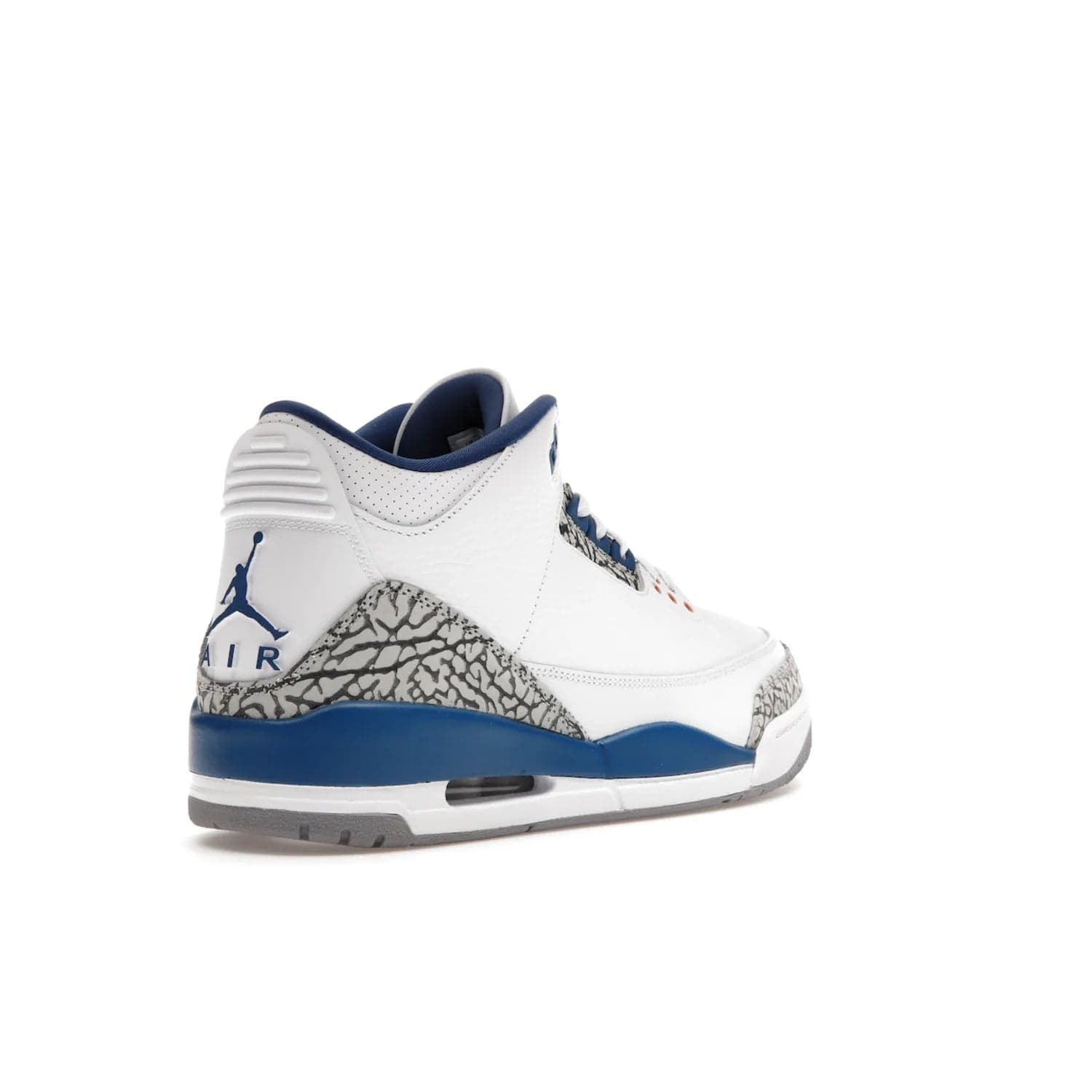 Jordan 3 Retro Wizards - Image 32 - Only at www.BallersClubKickz.com - ##
Special tribute sneaker from Jordan Brand to Michael Jordan's time with the Washington Wizards. Iconic white upper, orange Jumpman logo, blue accents, metallic copper details, and cement grey outsole. Buy the Air Jordan 3 Retro Wizards April 29, 2023.