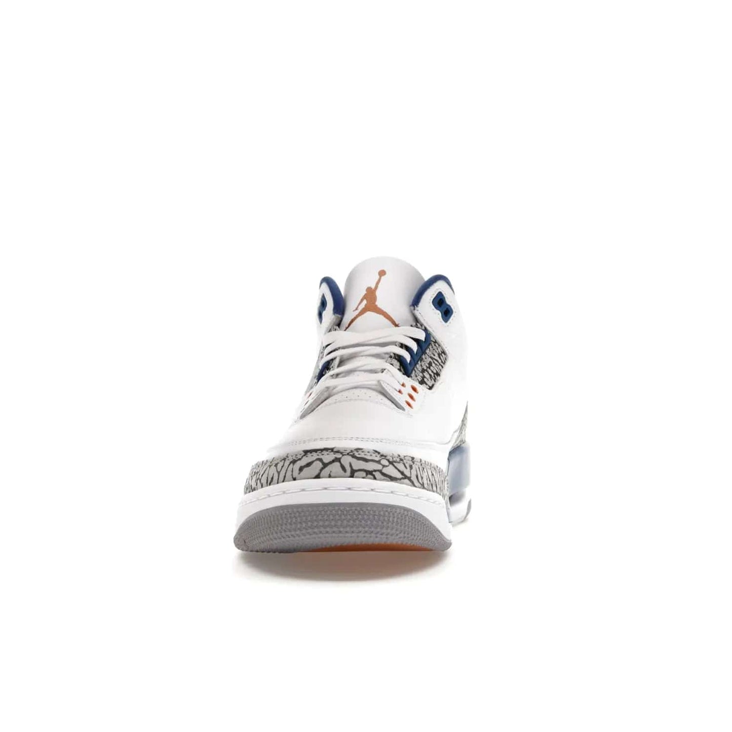 Jordan 3 Retro Wizards - Image 11 - Only at www.BallersClubKickz.com - ##
Special tribute sneaker from Jordan Brand to Michael Jordan's time with the Washington Wizards. Iconic white upper, orange Jumpman logo, blue accents, metallic copper details, and cement grey outsole. Buy the Air Jordan 3 Retro Wizards April 29, 2023.