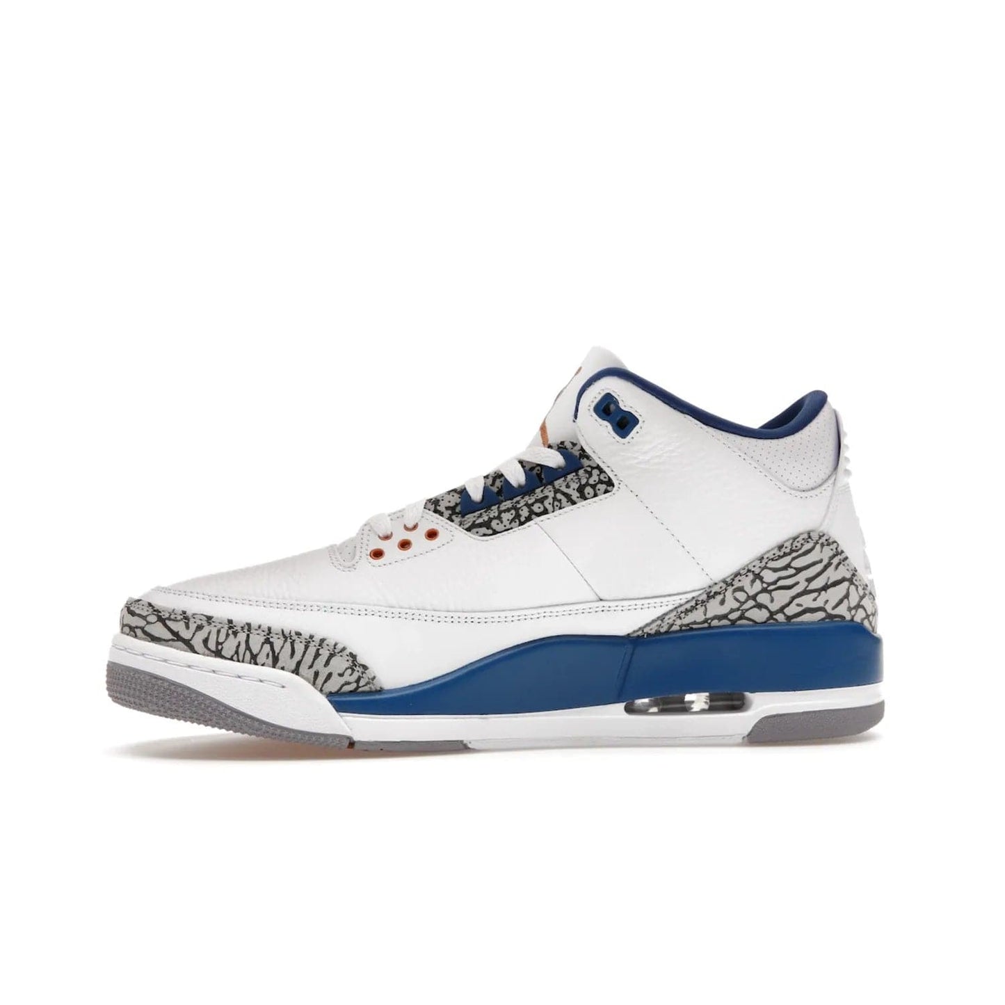 Jordan 3 Retro Wizards - Image 18 - Only at www.BallersClubKickz.com - ##
Special tribute sneaker from Jordan Brand to Michael Jordan's time with the Washington Wizards. Iconic white upper, orange Jumpman logo, blue accents, metallic copper details, and cement grey outsole. Buy the Air Jordan 3 Retro Wizards April 29, 2023.