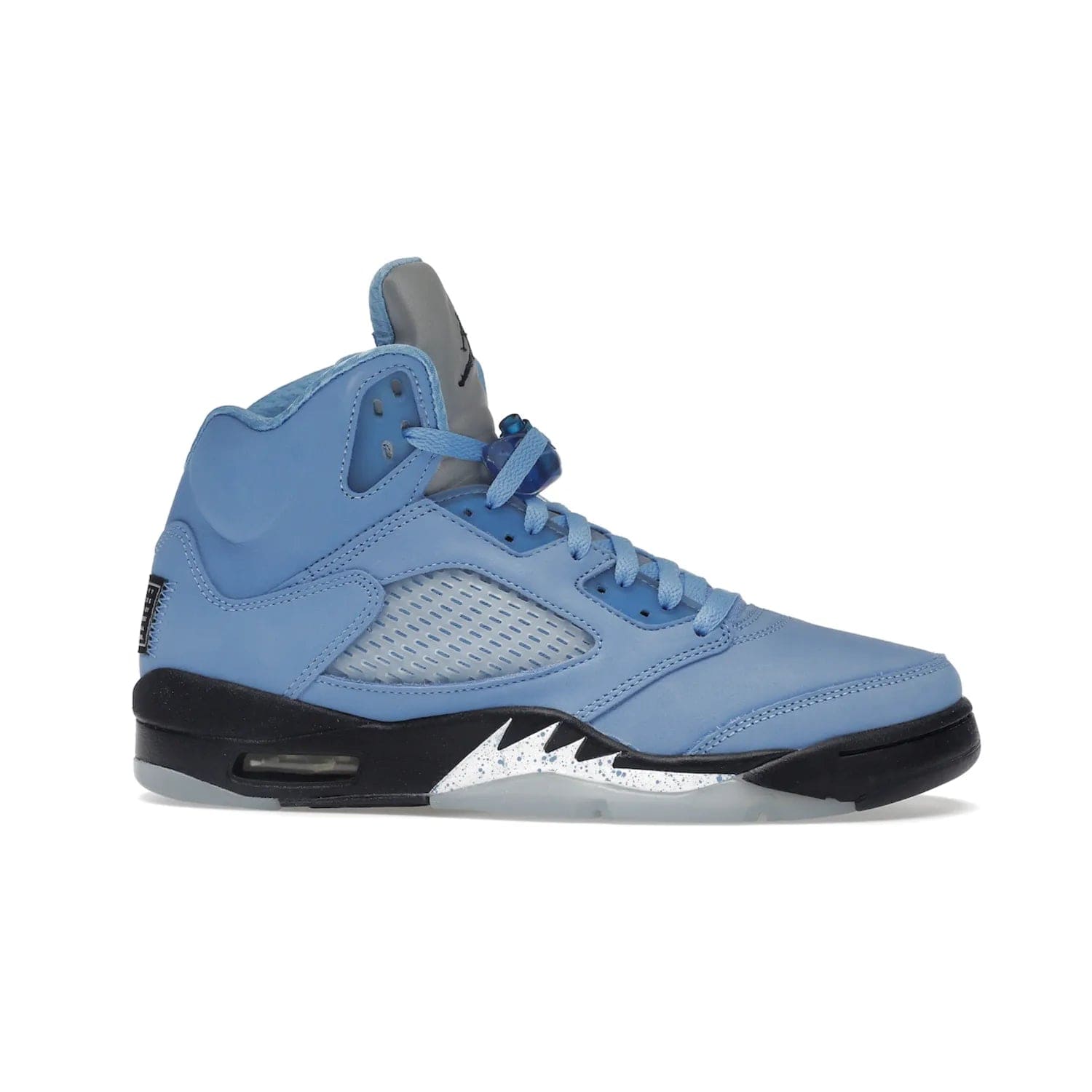 Jordan 5 Retro UNC University Blue - Image 2 - Only at www.BallersClubKickz.com - Fresh Air Jordan 5 Retro UNC University Blue in University Blue laces to honor Michael Jordan's alma mater. 3M reflective tongue, black Jumpman logo, contrasted by black midsole and translucent blue outsole. Drops March 5, 2023.