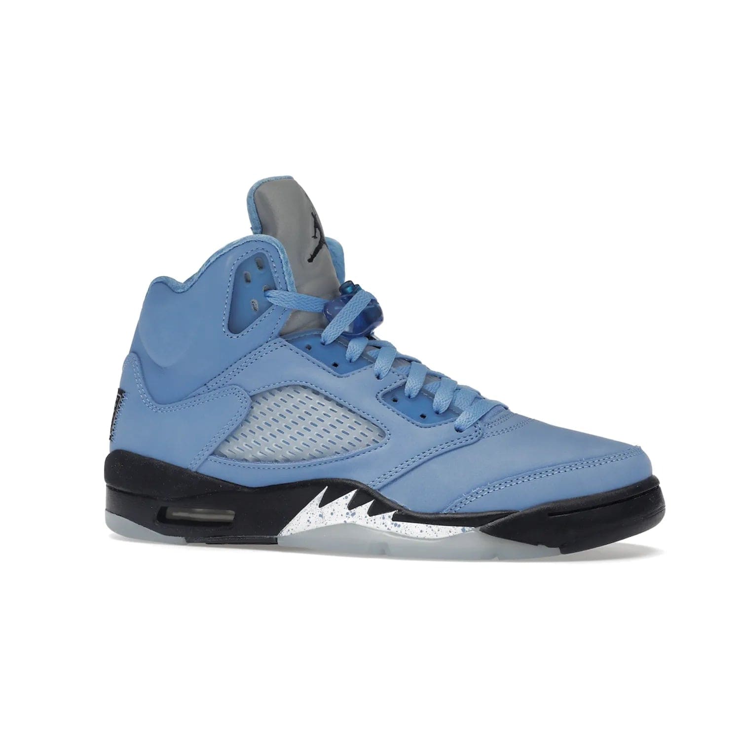 Jordan 5 Retro UNC University Blue - Image 3 - Only at www.BallersClubKickz.com - Fresh Air Jordan 5 Retro UNC University Blue in University Blue laces to honor Michael Jordan's alma mater. 3M reflective tongue, black Jumpman logo, contrasted by black midsole and translucent blue outsole. Drops March 5, 2023.