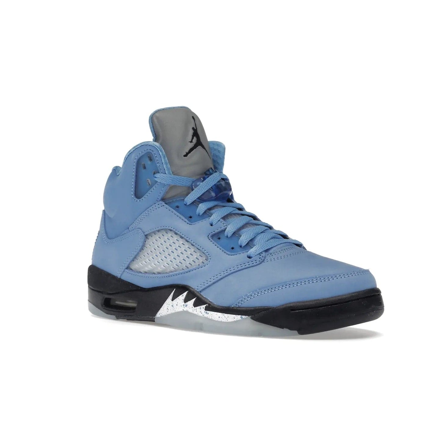 Jordan 5 Retro UNC University Blue - Image 5 - Only at www.BallersClubKickz.com - Fresh Air Jordan 5 Retro UNC University Blue in University Blue laces to honor Michael Jordan's alma mater. 3M reflective tongue, black Jumpman logo, contrasted by black midsole and translucent blue outsole. Drops March 5, 2023.