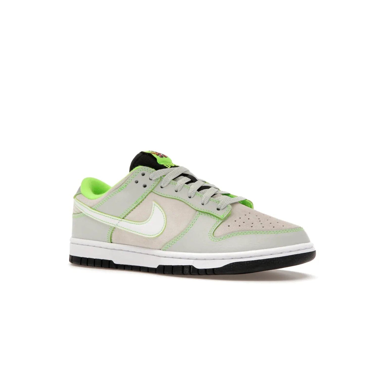 Nike Dunk Low University of Oregon PE (2023) - Image 4 - Only at www.BallersClubKickz.com - Sleek Light Silver and White upper, complemented by Black and Electric Green accents. Nike Dunk Low University of Oregon PE, set to be released April 2023. Must-have for any serious fan.