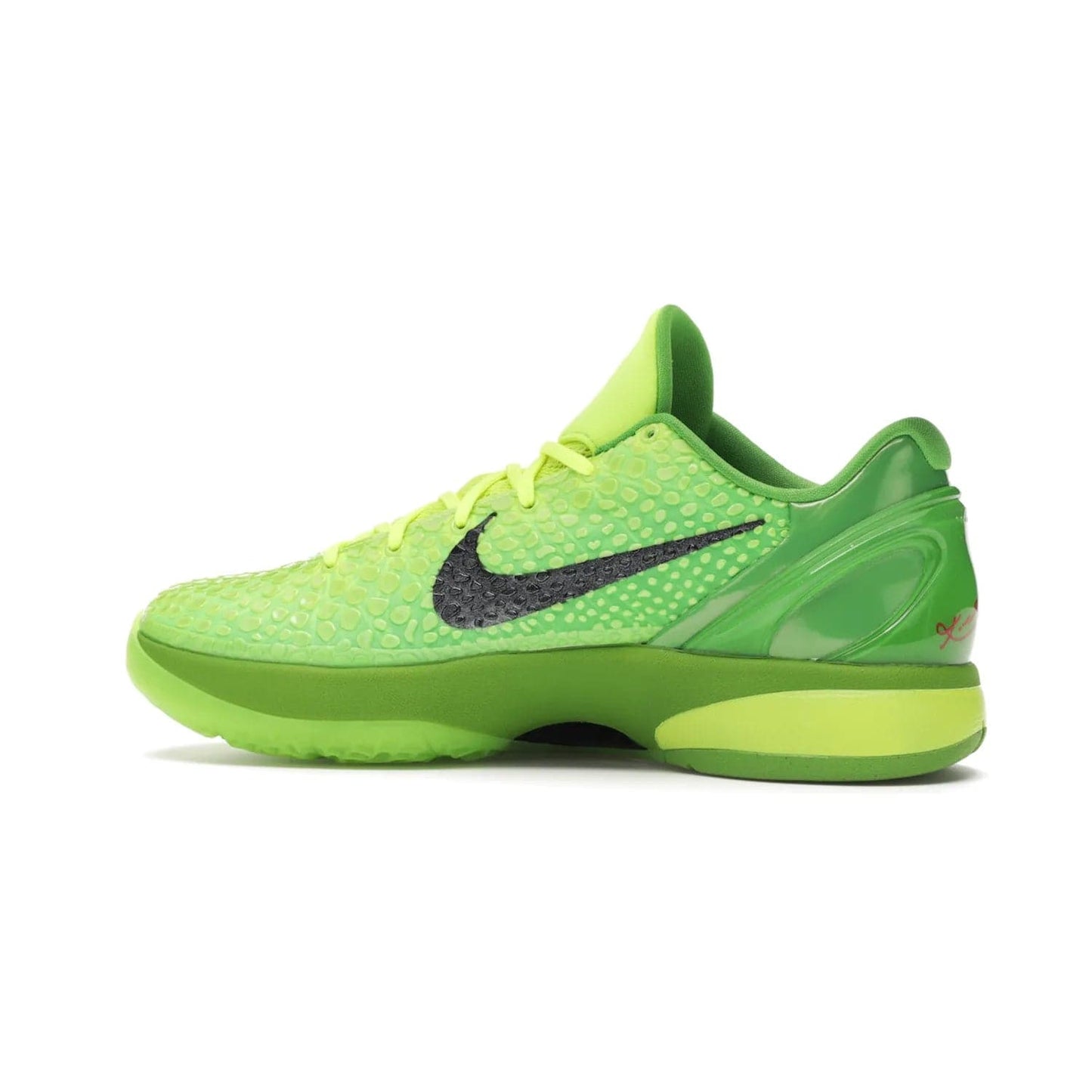 Nike Kobe 6 Protro Grinch (2020) - Image 21 - Only at www.BallersClubKickz.com - #
The Nike Kobe 6 Protro Grinch updates the iconic 2011 design with modern tech like a Zoom Air cushioning system, scaled-down traction, and updated silhouette. Experience the textured Green Apple and Volt upper plus bright red and green accents for $180.