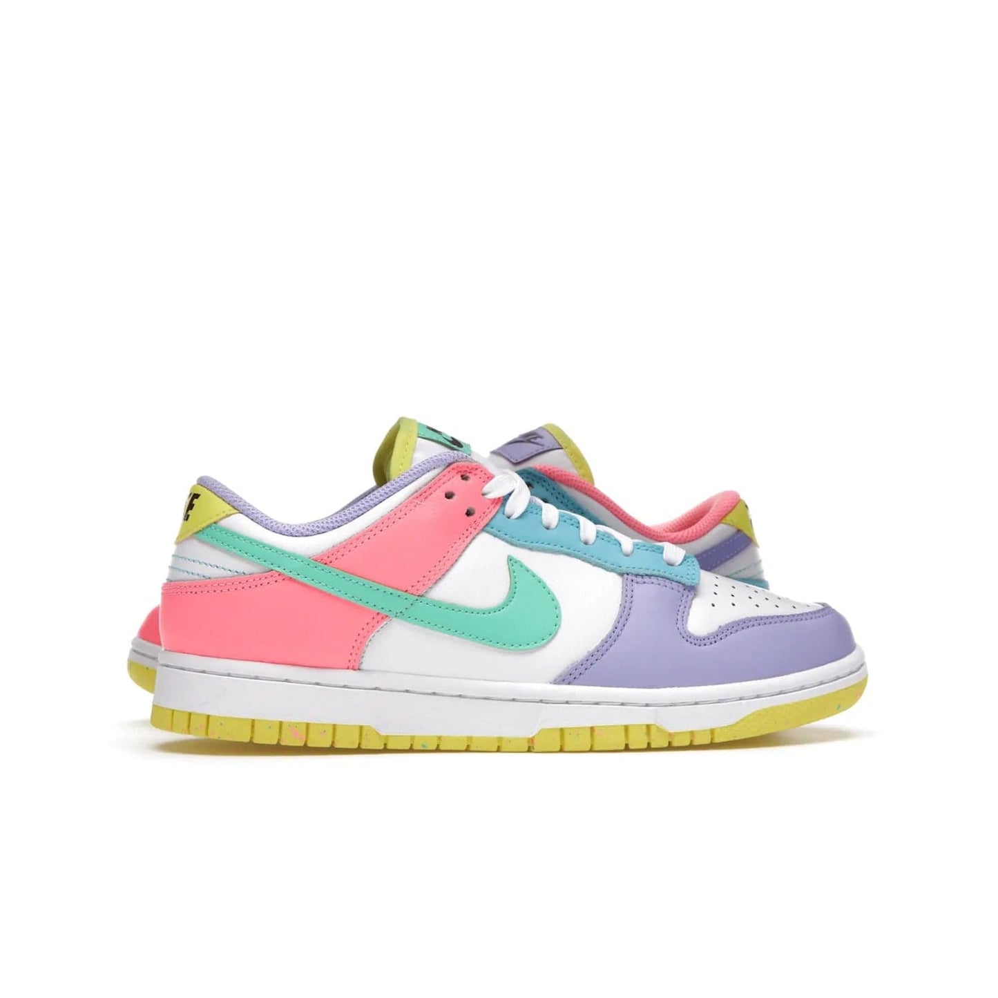 Nike Dunk Low SE Easter Candy (Women's) - Image 36 - Only at www.BallersClubKickz.com - UP
The Nike Dunk Low SE Easter Candy (Women's) brings a stylish touch to any outfit with its white leather upper, colorful accents, and multicolor speckle detailing. Shop now before they're gone.