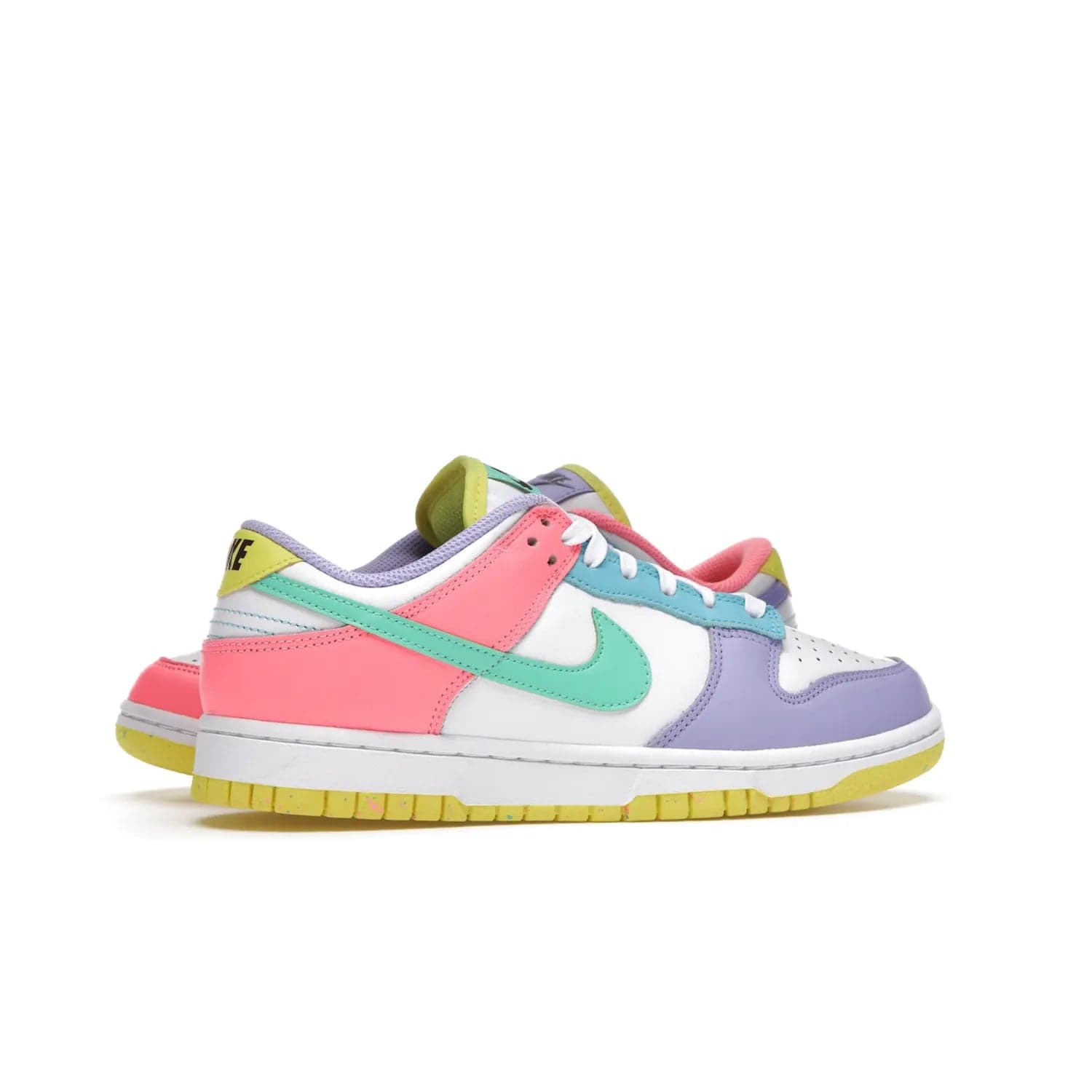 Nike Dunk Low SE Easter Candy (Women's) - Image 35 - Only at www.BallersClubKickz.com - UP
The Nike Dunk Low SE Easter Candy (Women's) brings a stylish touch to any outfit with its white leather upper, colorful accents, and multicolor speckle detailing. Shop now before they're gone.