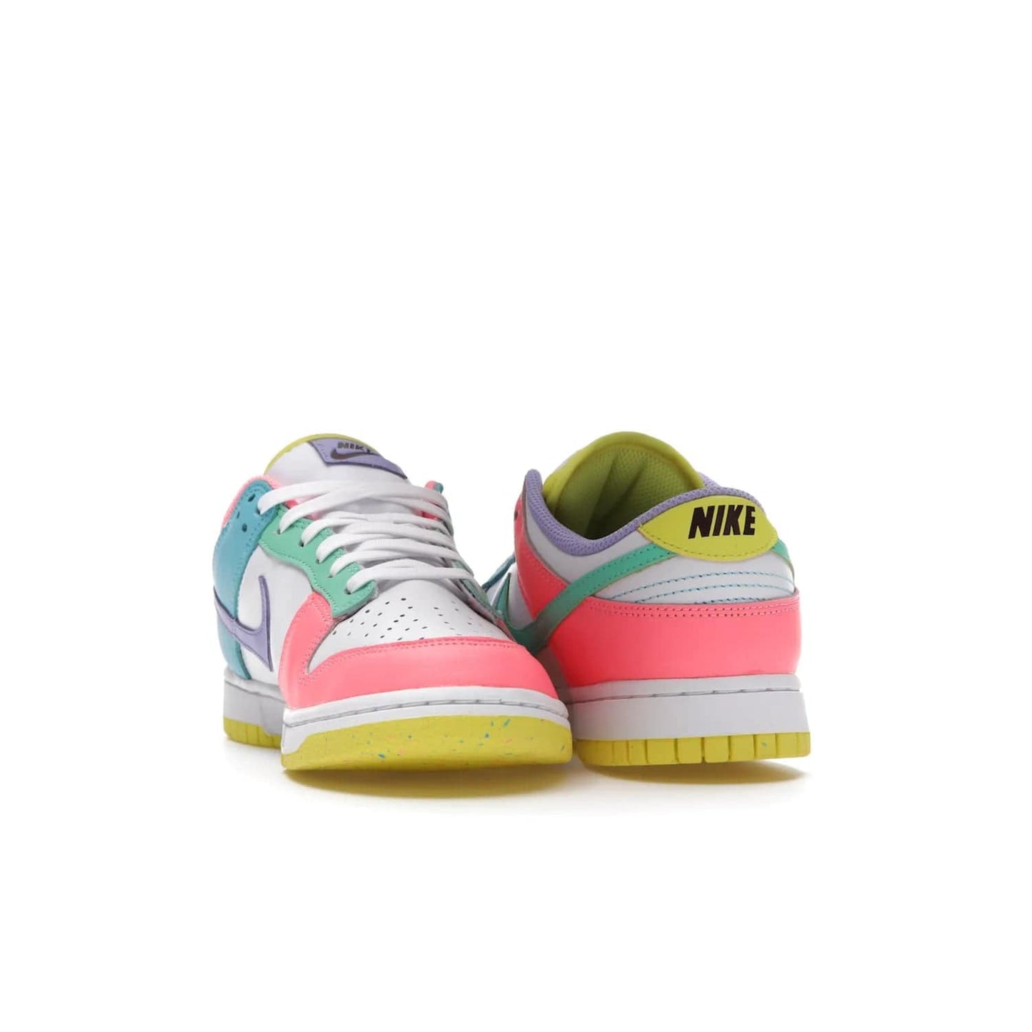 Nike Dunk Low SE Easter Candy (Women's) - Image 26 - Only at www.BallersClubKickz.com - UP
The Nike Dunk Low SE Easter Candy (Women's) brings a stylish touch to any outfit with its white leather upper, colorful accents, and multicolor speckle detailing. Shop now before they're gone.