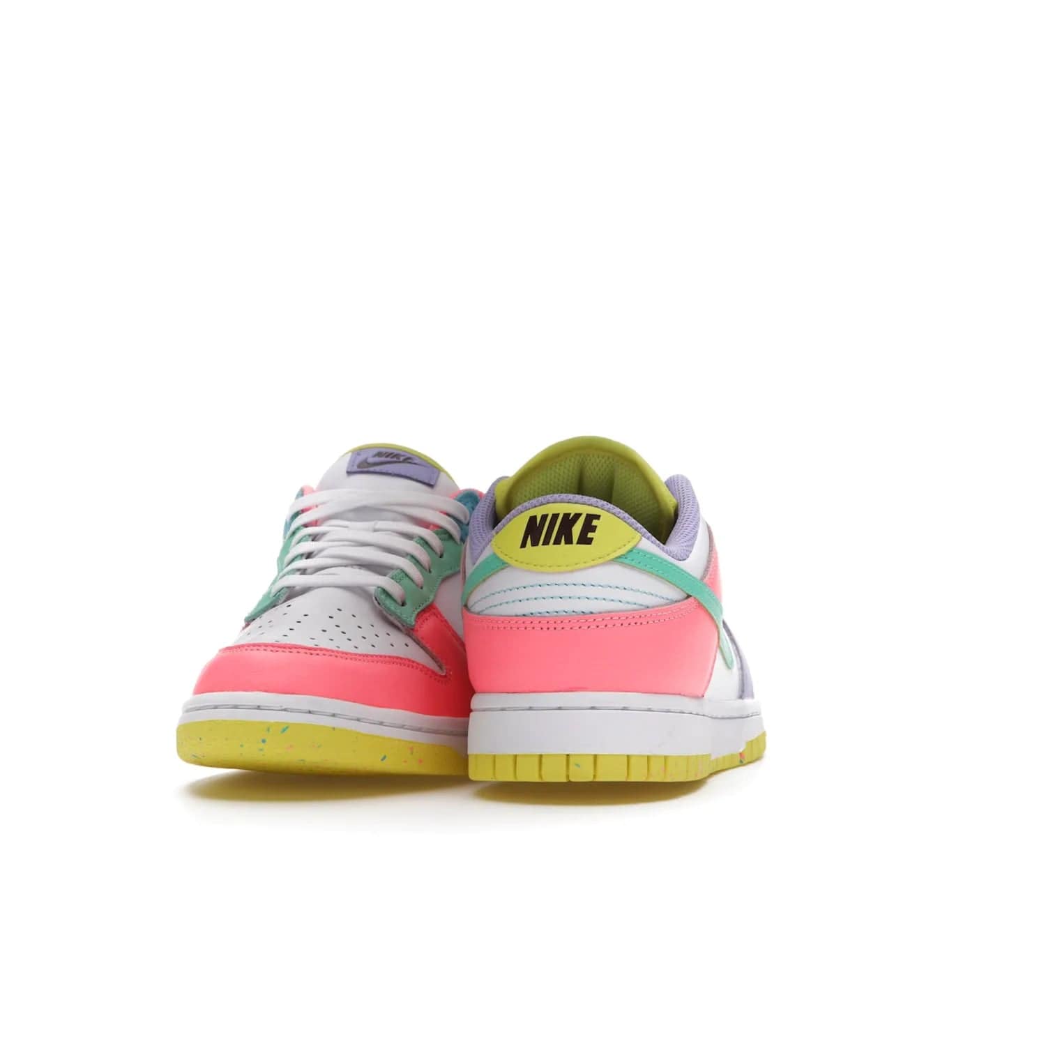 Nike Dunk Low SE Easter Candy (Women's) - Image 29 - Only at www.BallersClubKickz.com - UP
The Nike Dunk Low SE Easter Candy (Women's) brings a stylish touch to any outfit with its white leather upper, colorful accents, and multicolor speckle detailing. Shop now before they're gone.