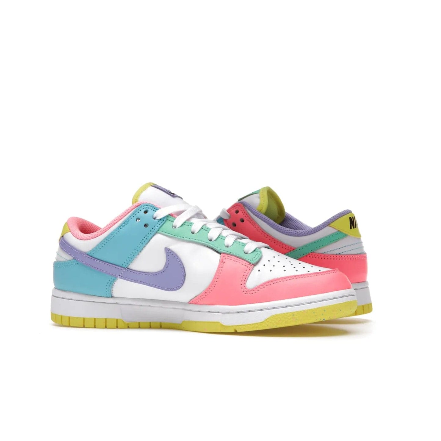 Nike Dunk Low SE Easter Candy (Women's) - Image 21 - Only at www.BallersClubKickz.com - UP
The Nike Dunk Low SE Easter Candy (Women's) brings a stylish touch to any outfit with its white leather upper, colorful accents, and multicolor speckle detailing. Shop now before they're gone.