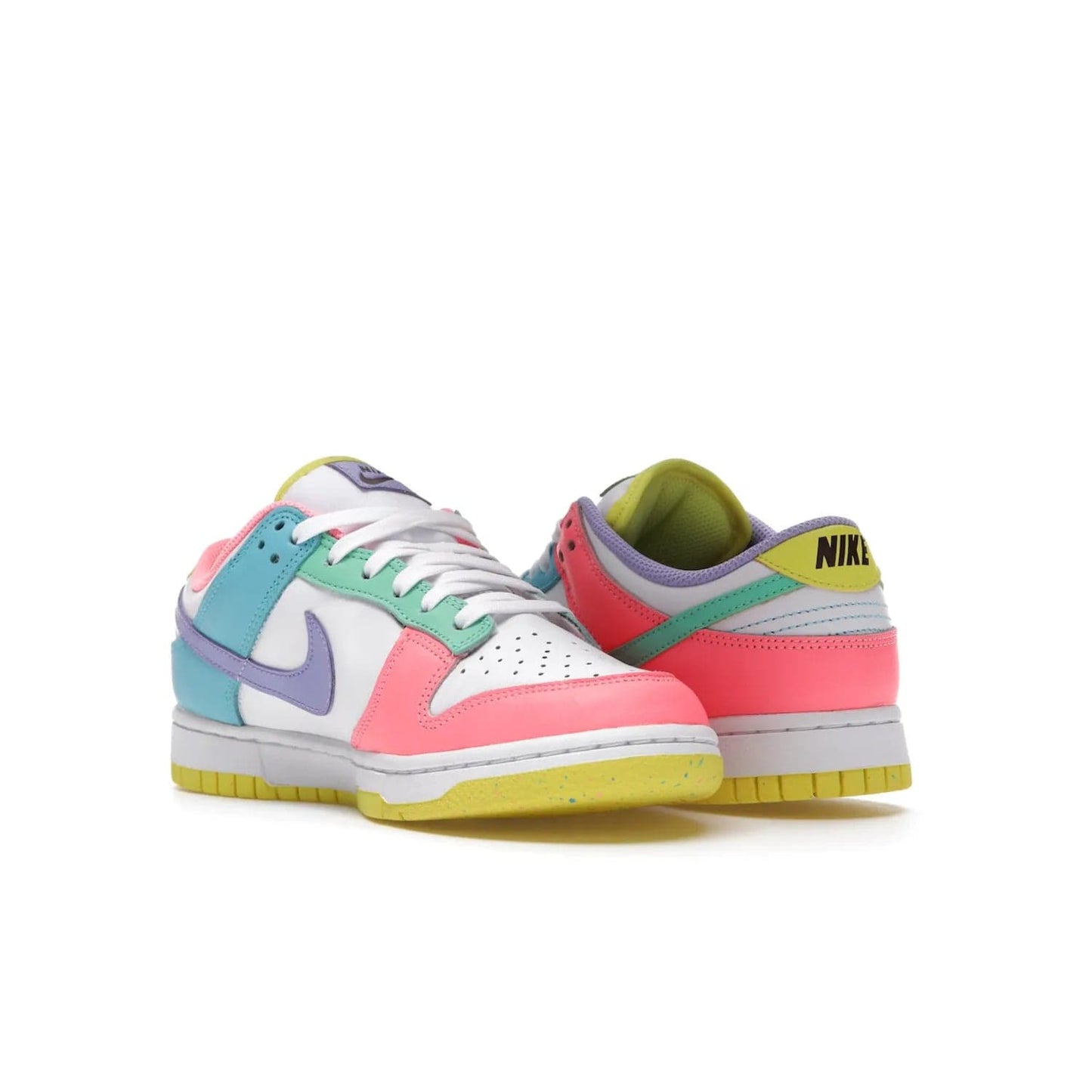Nike Dunk Low SE Easter Candy (Women's) - Image 24 - Only at www.BallersClubKickz.com - UP
The Nike Dunk Low SE Easter Candy (Women's) brings a stylish touch to any outfit with its white leather upper, colorful accents, and multicolor speckle detailing. Shop now before they're gone.