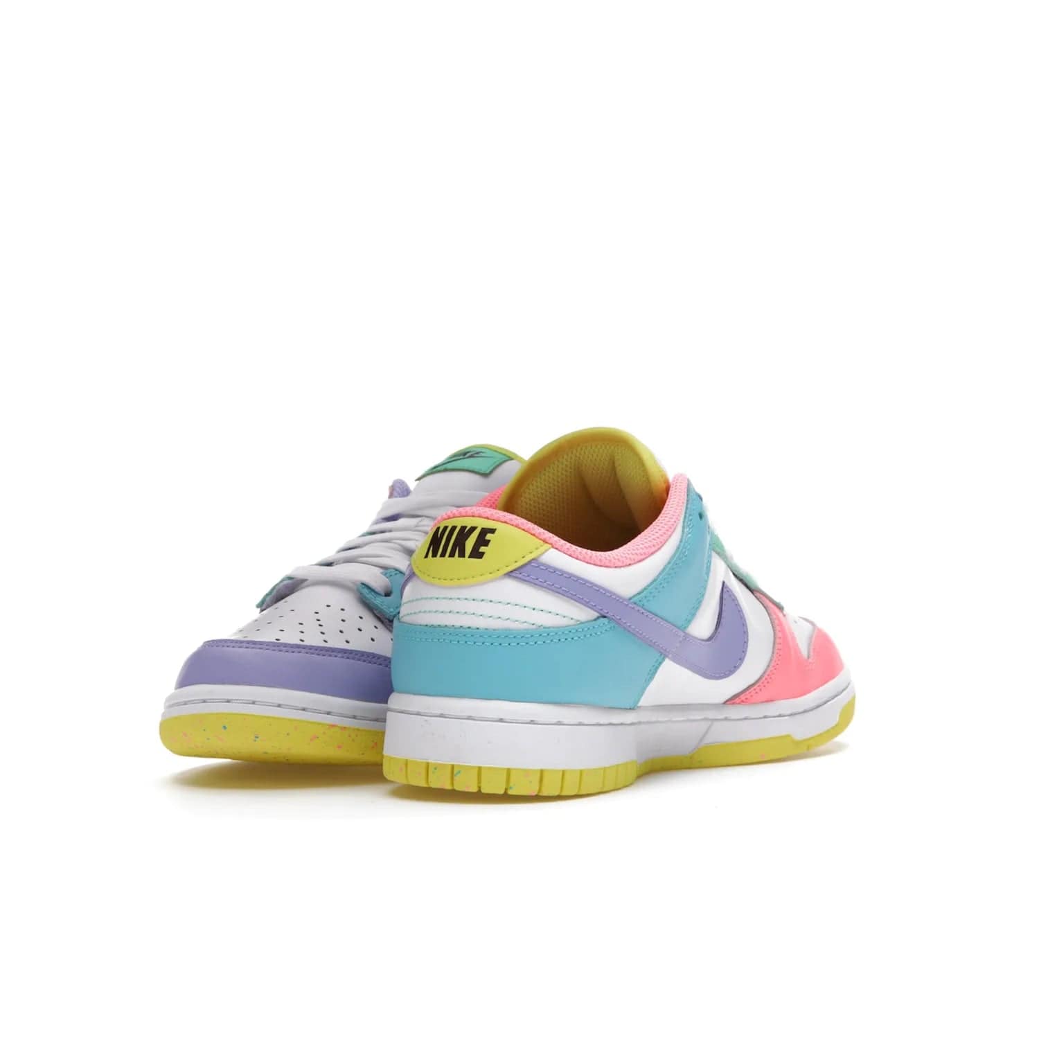 Nike Dunk Low SE Easter Candy (Women's) - Image 13 - Only at www.BallersClubKickz.com - UP
The Nike Dunk Low SE Easter Candy (Women's) brings a stylish touch to any outfit with its white leather upper, colorful accents, and multicolor speckle detailing. Shop now before they're gone.