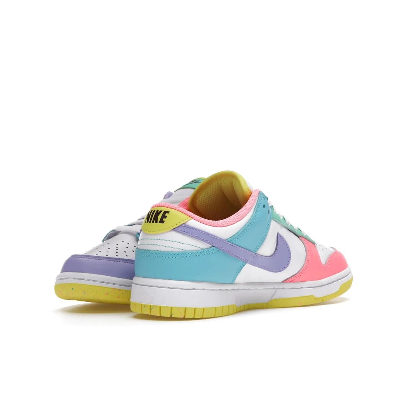 Nike Dunk Low SE Easter Candy (Women's) - Image 14 - Only at www.BallersClubKickz.com - UP
The Nike Dunk Low SE Easter Candy (Women's) brings a stylish touch to any outfit with its white leather upper, colorful accents, and multicolor speckle detailing. Shop now before they're gone.