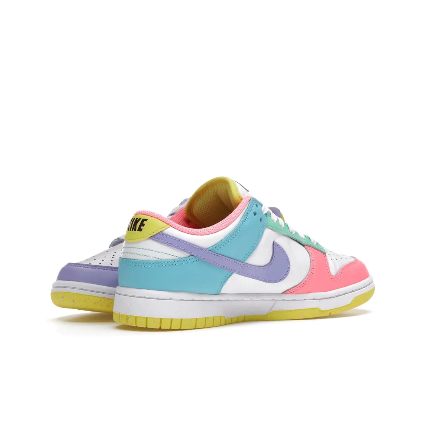 Nike Dunk Low SE Easter Candy (Women's) - Image 15 - Only at www.BallersClubKickz.com - UP
The Nike Dunk Low SE Easter Candy (Women's) brings a stylish touch to any outfit with its white leather upper, colorful accents, and multicolor speckle detailing. Shop now before they're gone.