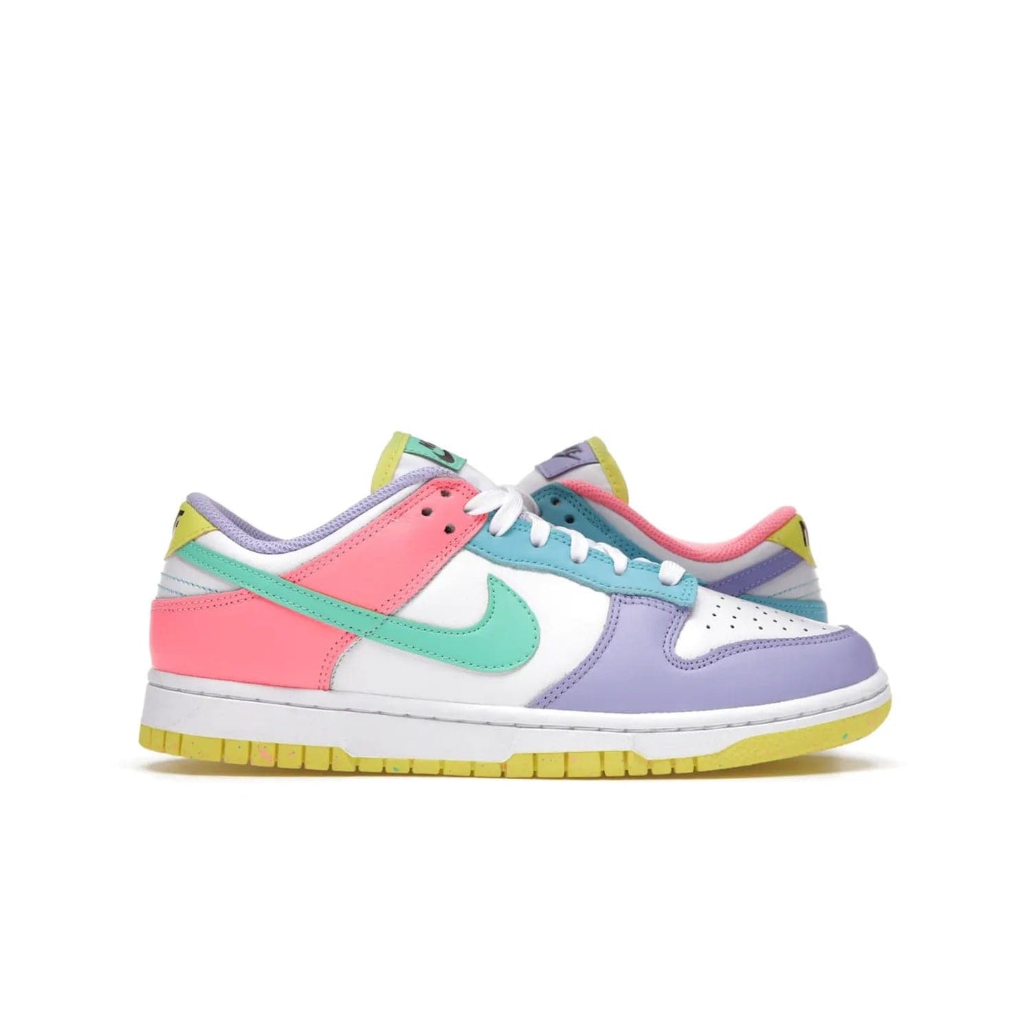 Nike Dunk Low SE Easter Candy (Women's) - Image 1 - Only at www.BallersClubKickz.com - UP
The Nike Dunk Low SE Easter Candy (Women's) brings a stylish touch to any outfit with its white leather upper, colorful accents, and multicolor speckle detailing. Shop now before they're gone.