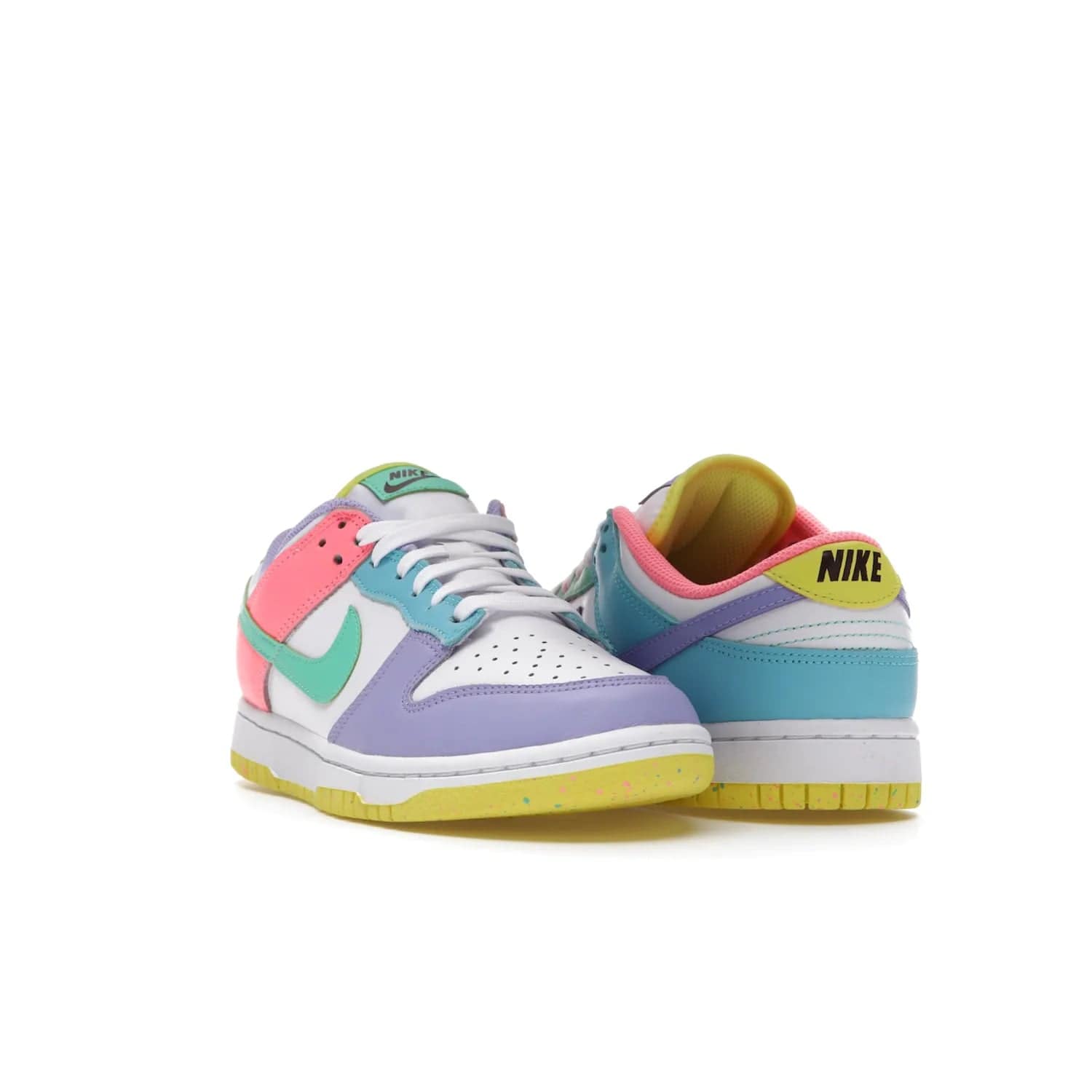 Nike Dunk Low SE Easter Candy (Women's) - Image 7 - Only at www.BallersClubKickz.com - UP
The Nike Dunk Low SE Easter Candy (Women's) brings a stylish touch to any outfit with its white leather upper, colorful accents, and multicolor speckle detailing. Shop now before they're gone.